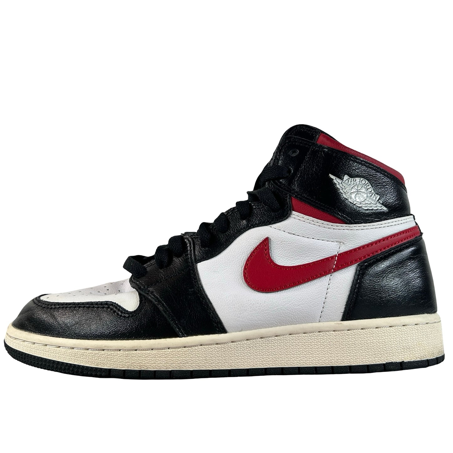 575441 061 Jordan 1 Retro High Black Gym Red (GS) [USED] - 7 Y (Used2)