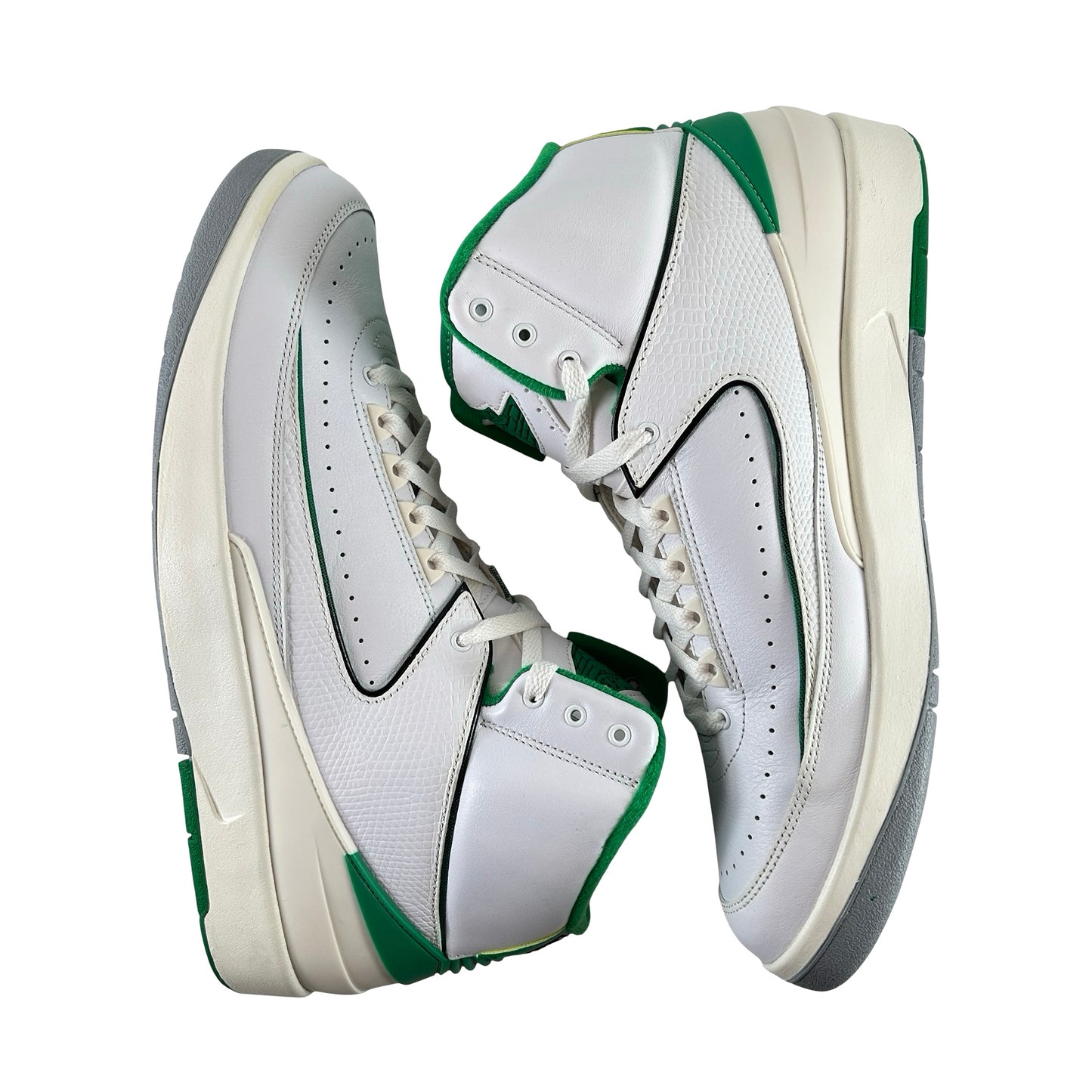 DR8884 103 Jordan 2 Retro Lucky Green - 13 M (Used) (Replace Box)