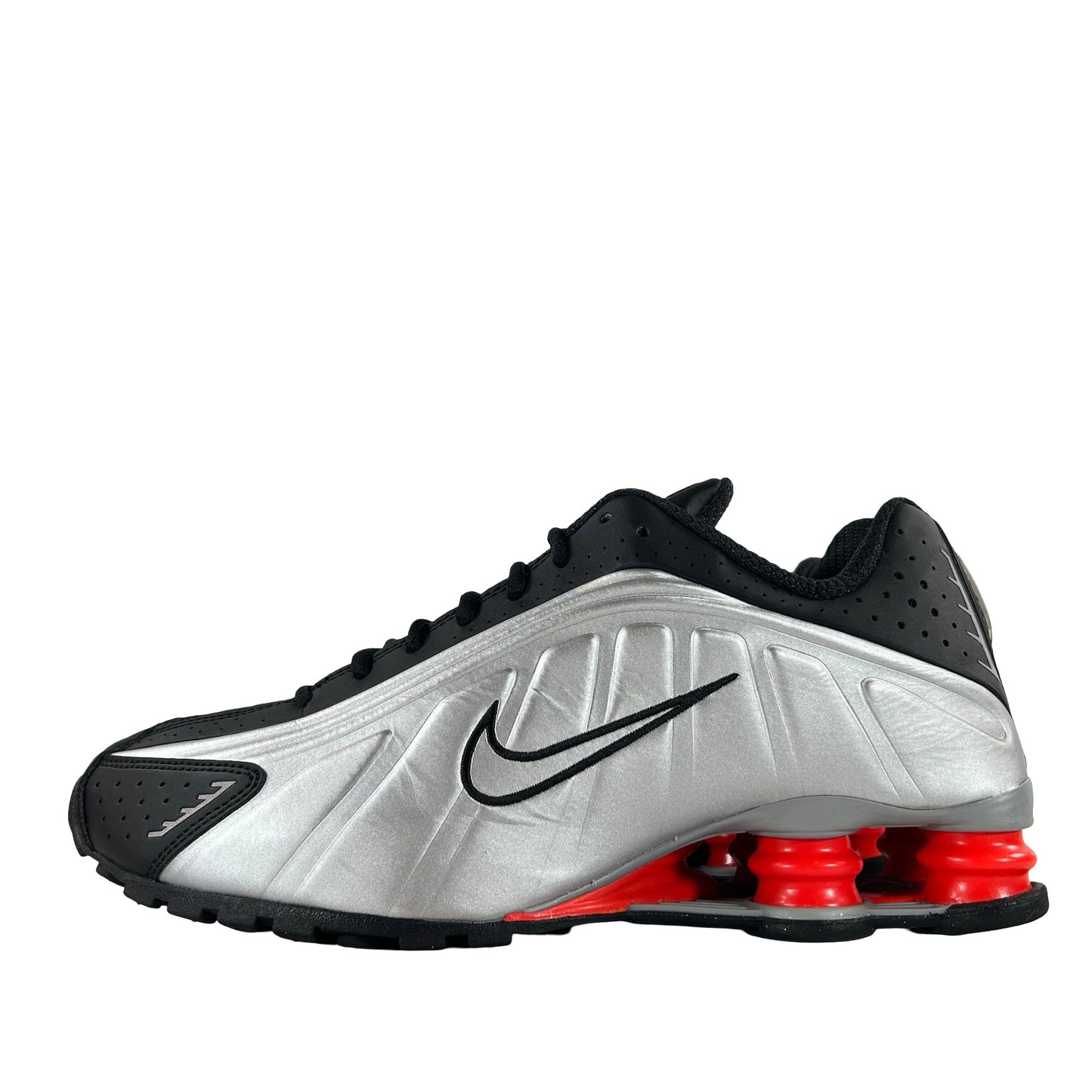 HQ1988 002 Nike Shox R4 Black Metallic Silver (2025) [USED] - 9 M (Used)