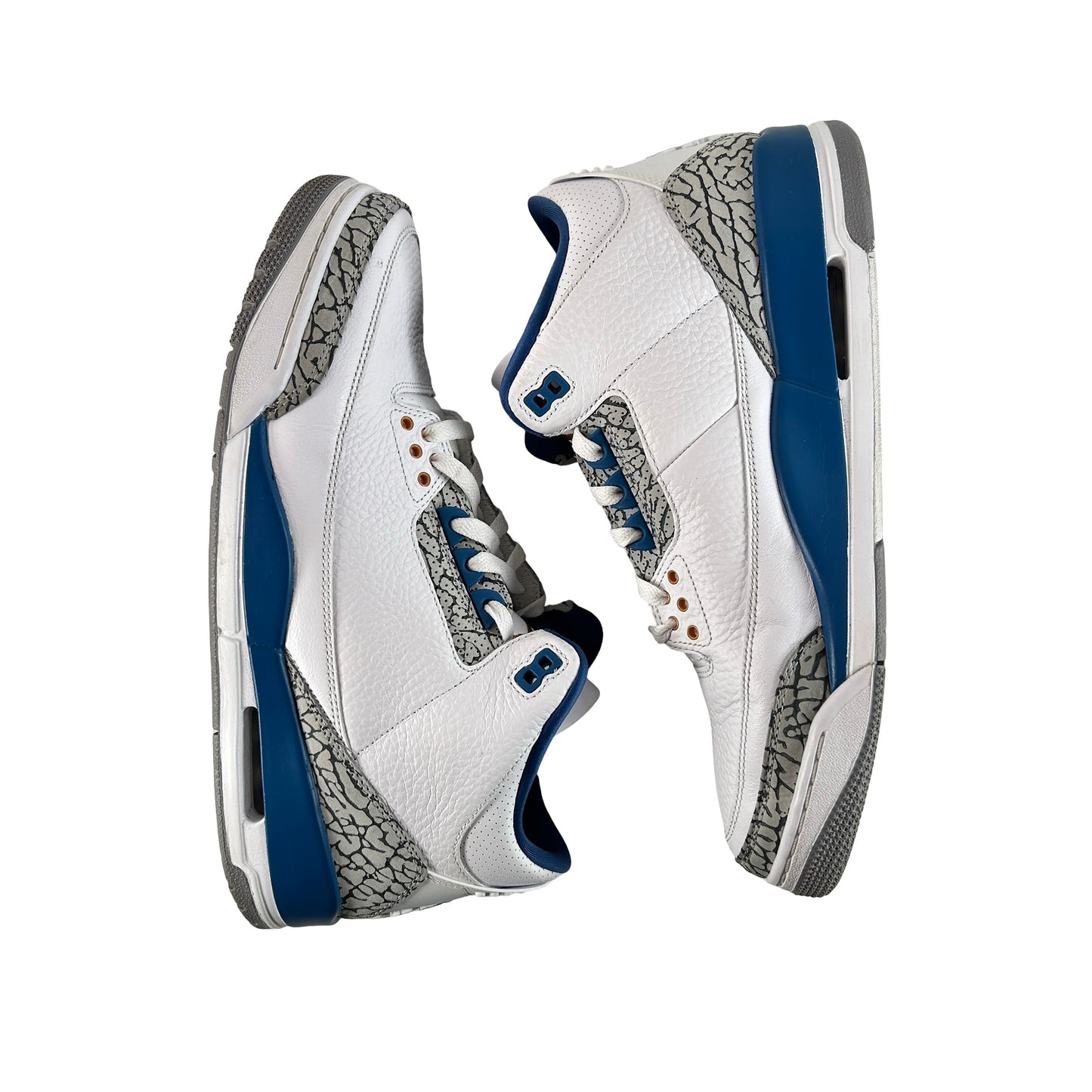 CT8532 148 Jordan 3 Retro Magos