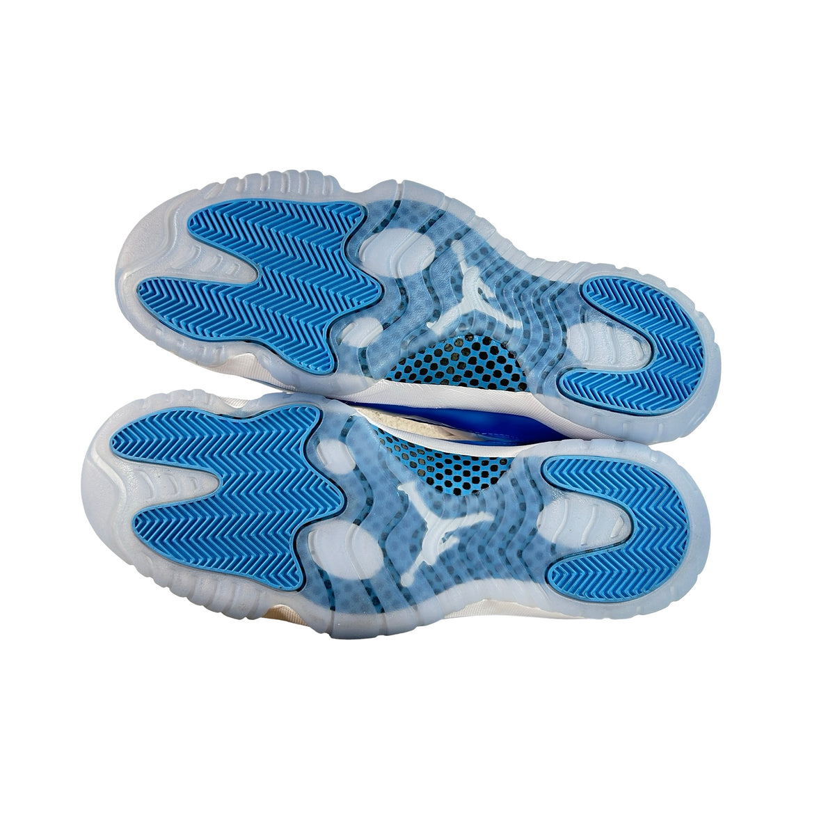 FV5104 100 Jordan 11 Retro Low University Blue (2026) [USED] - 13 M (VNDS)