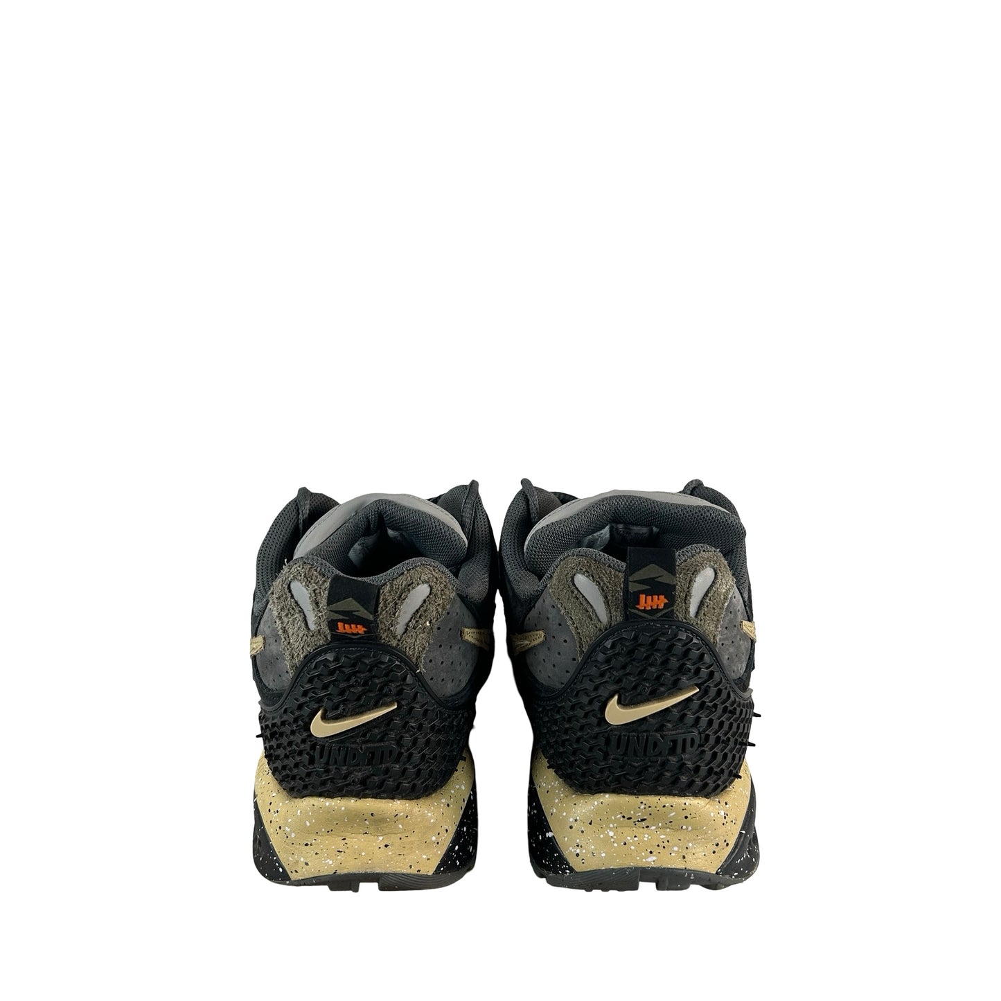 FN7546 300 Undefeated x Air Terra Humara 'Cargo Khaki' [USED] - 9 M (Used2)