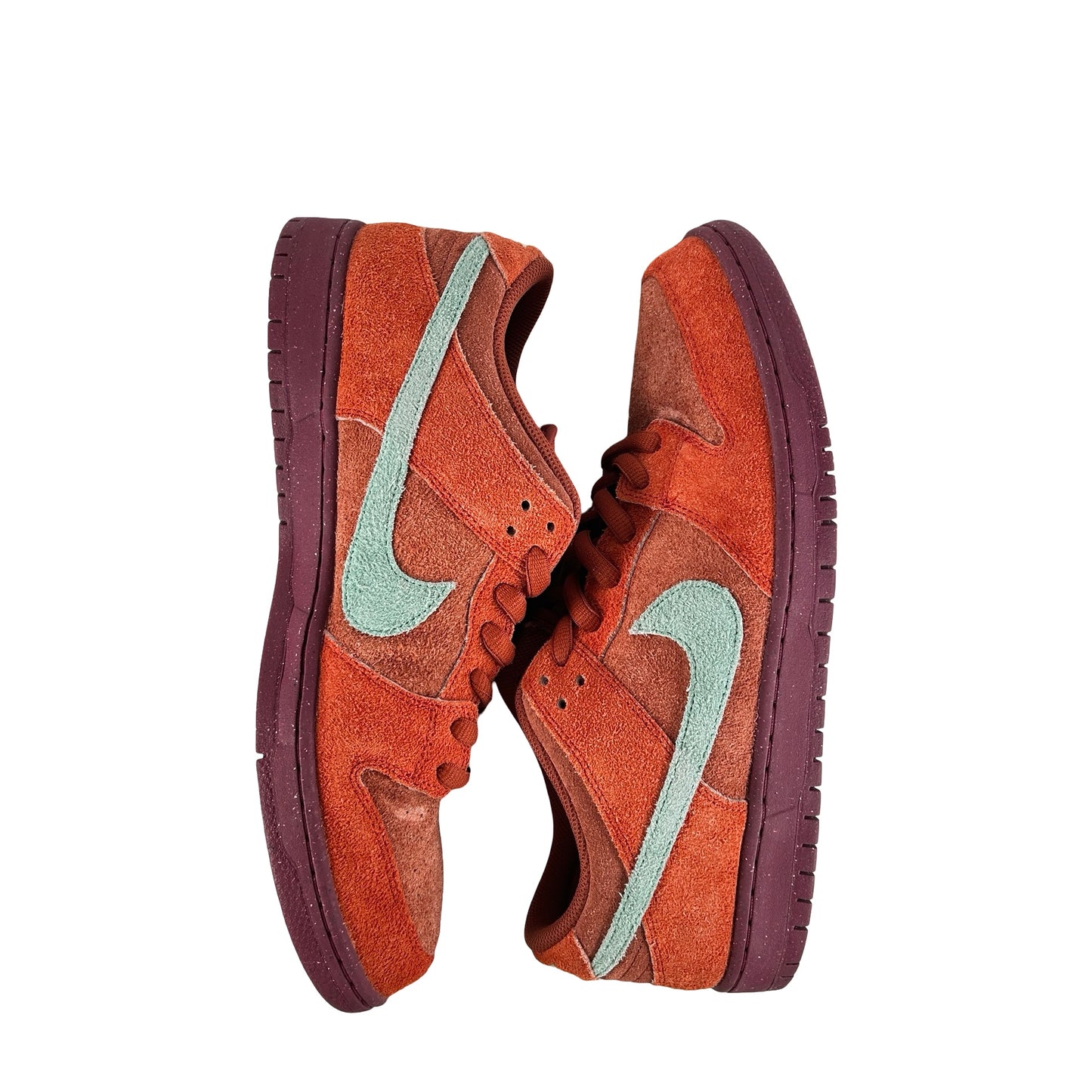 DV5429 601 Nike SB Dunk Low Mystic Red Rosewood [USED] - 13 M (Used)