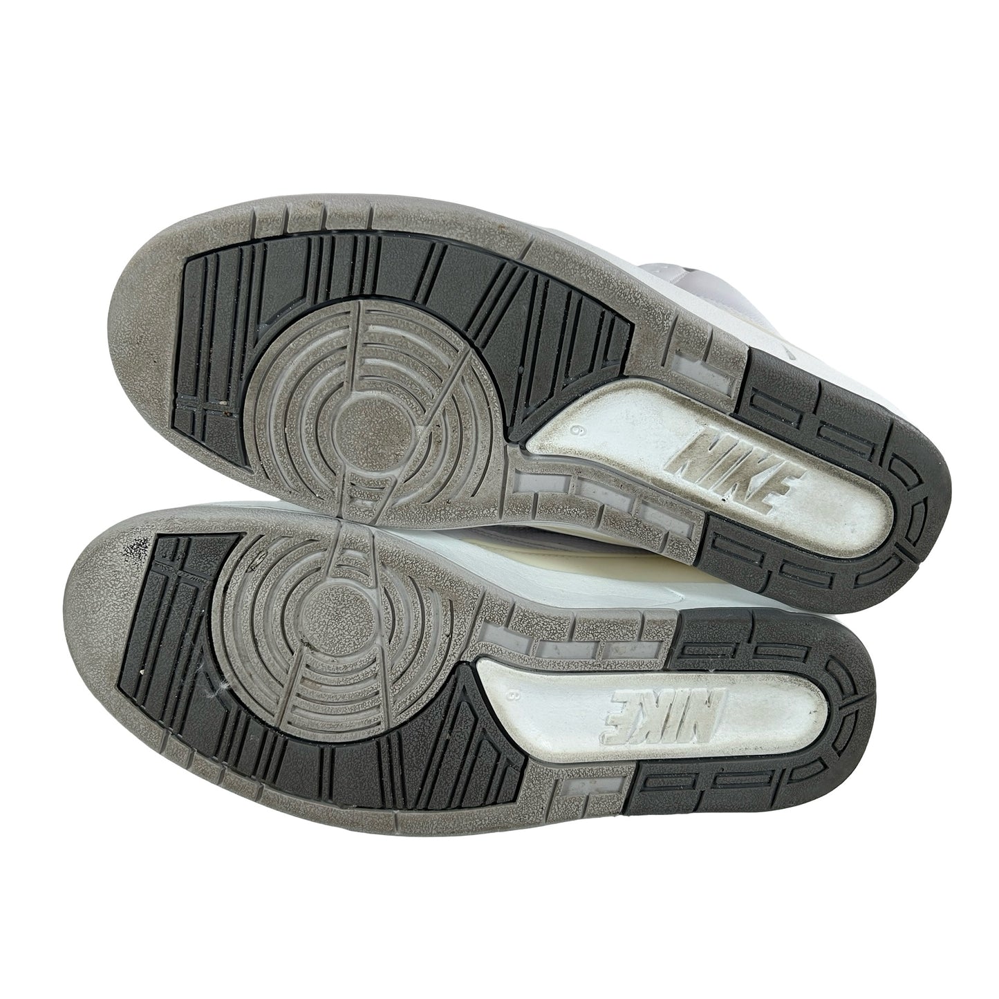 DR8884 100 Jordan 2 Retro Cement Grey [USED] - 9 M (Used)