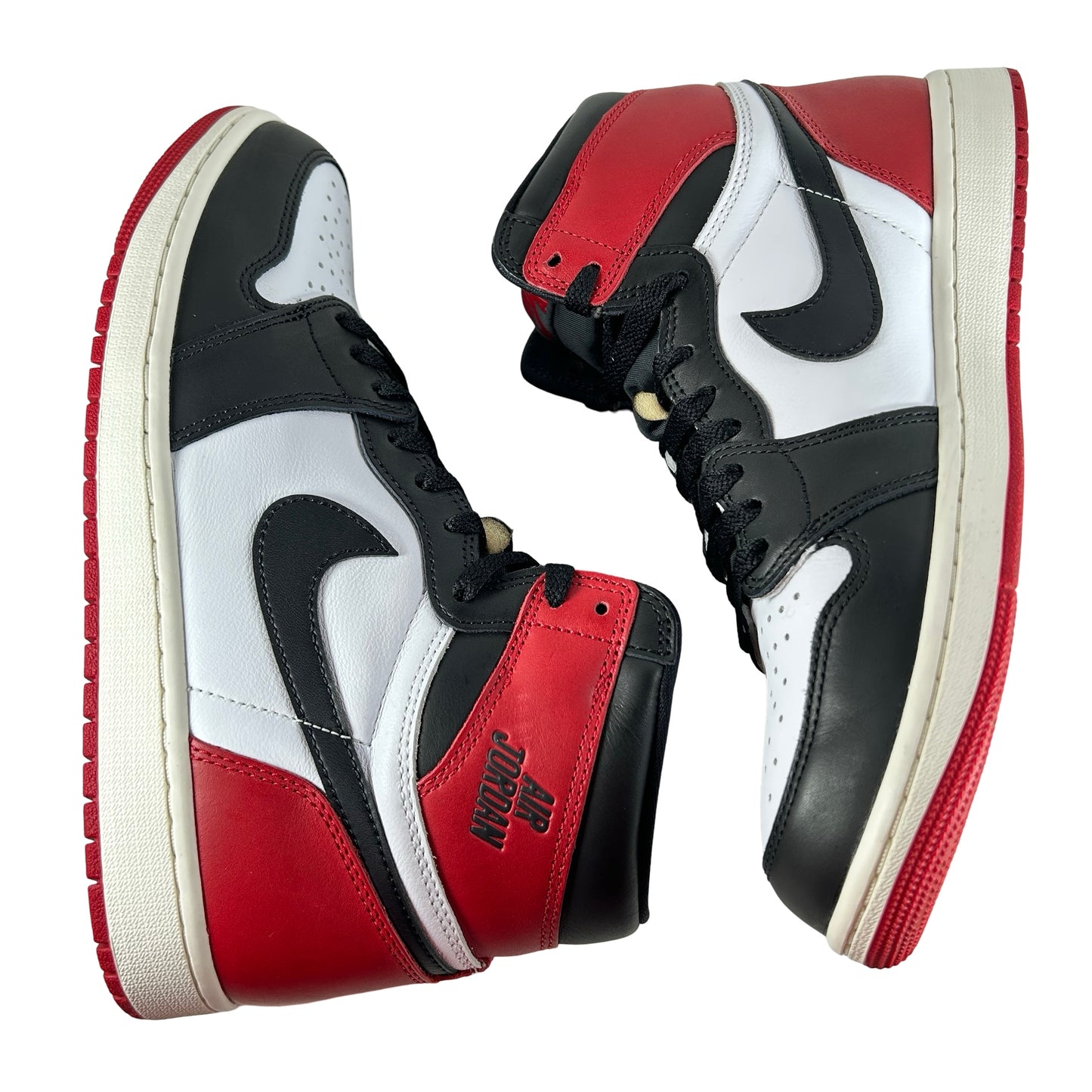 DZ5485 106 Jordan 1 Retro High OG Black Toe Reimagined [USED] - 10 M (VNDS)