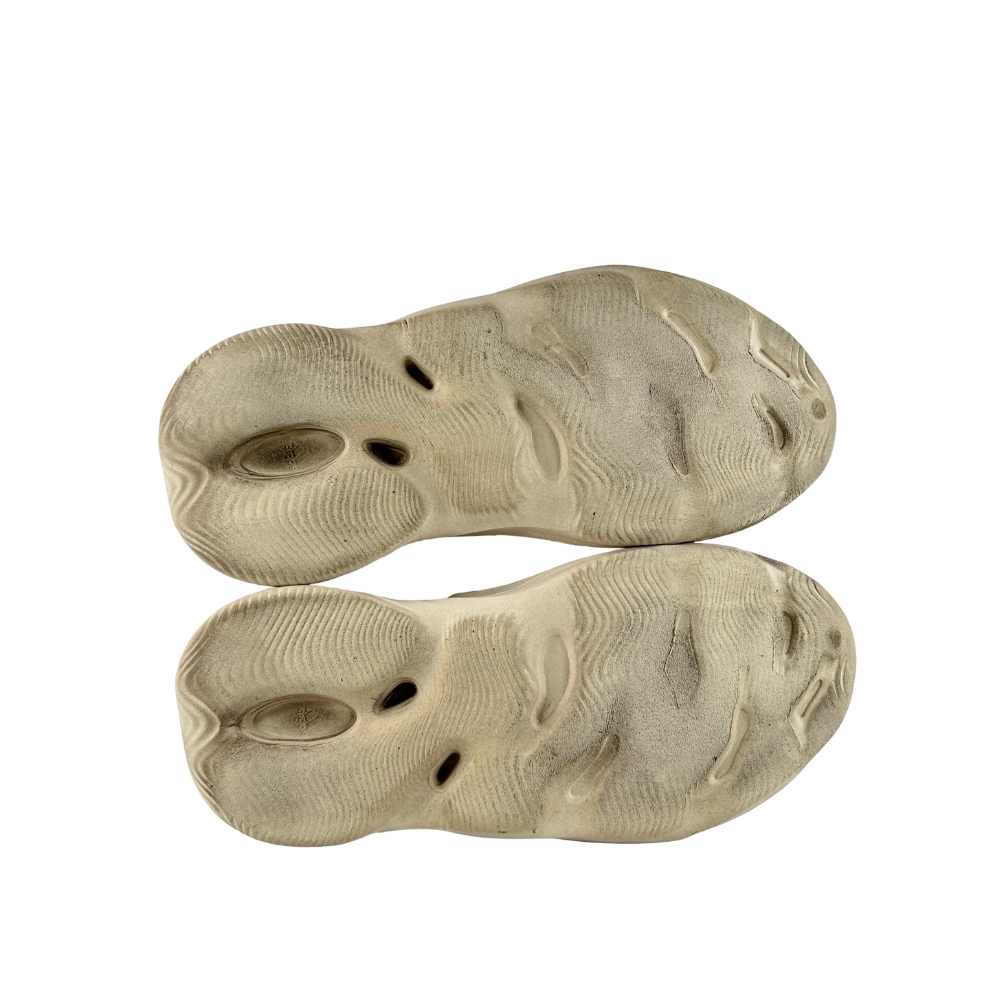 FY4567 adidas Yeezy Foam RNNR Sand [USED] - 10 M (Used)