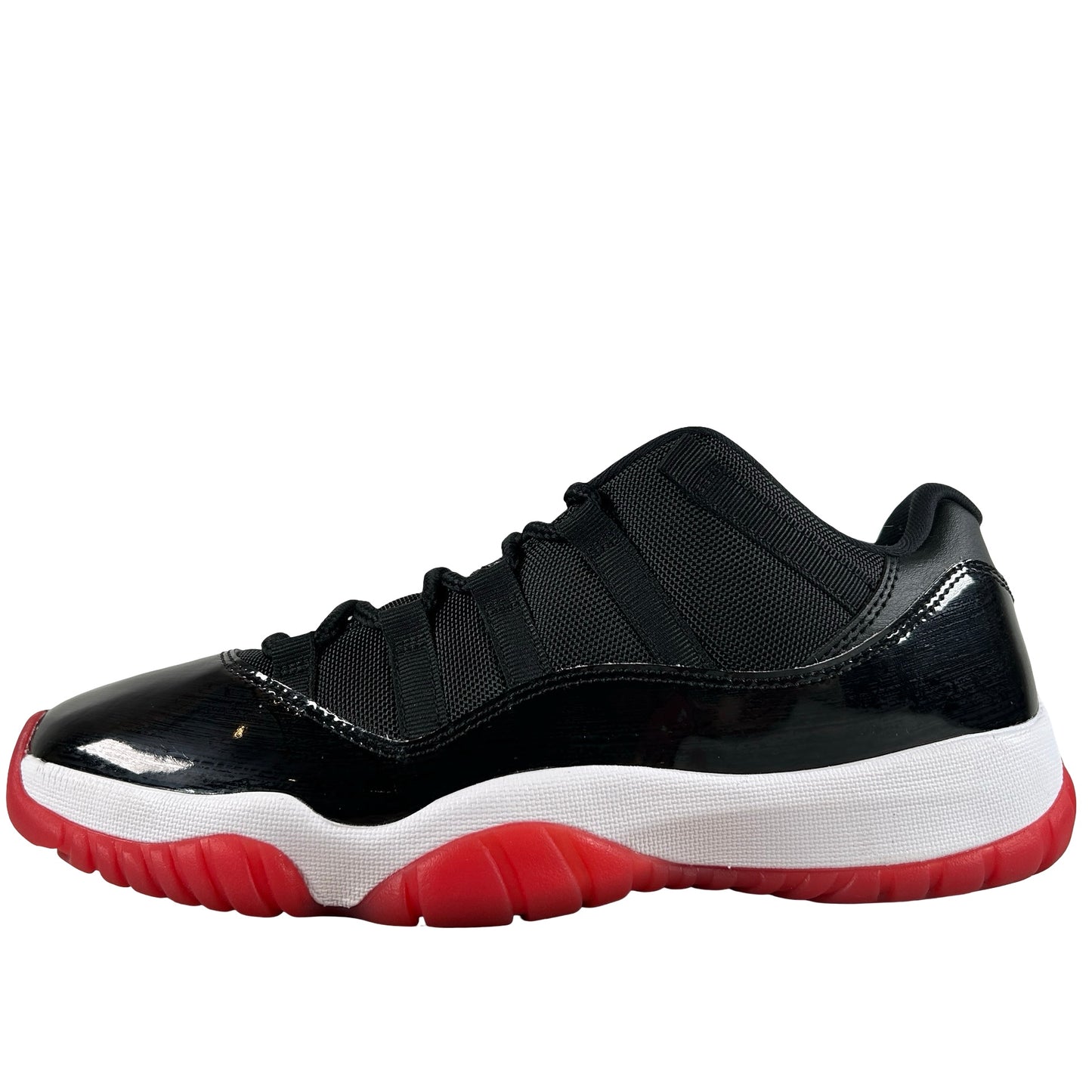 FV5104 006 Jordan 11 Retro Low Bred (2025) - 10.5 M (Used)