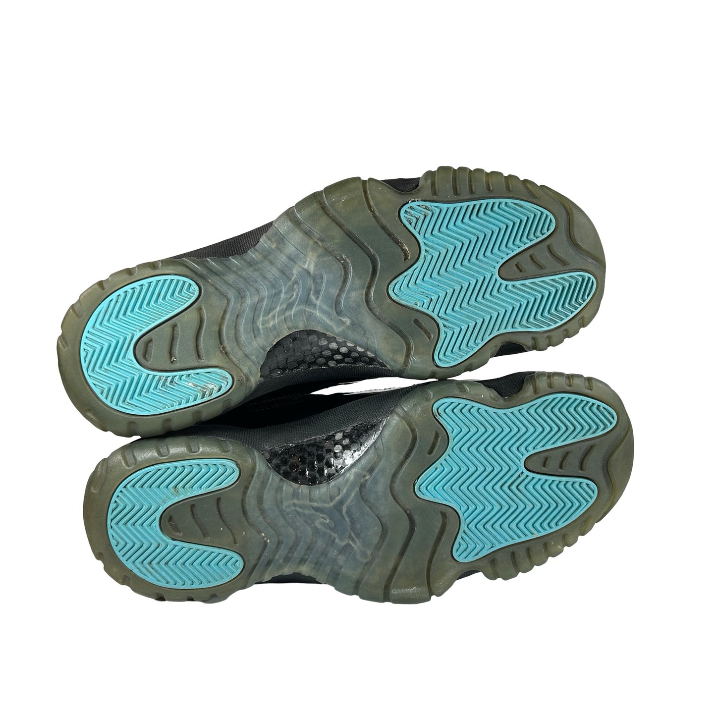 378037 006 Jordan 11 Retro Gamma Blue [USED] - 9.5 M (Used)