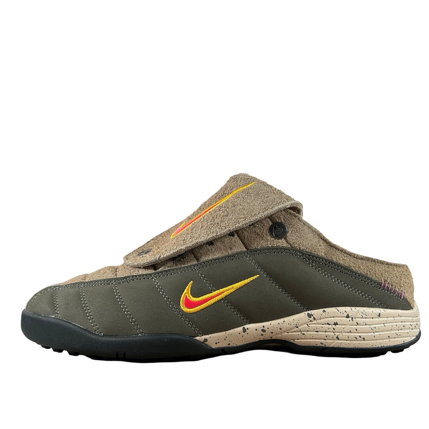 IH4422 200 Nike Total 90 Mule Kids of Immigrants Khaki [USED] - 10.5 M (Used)
