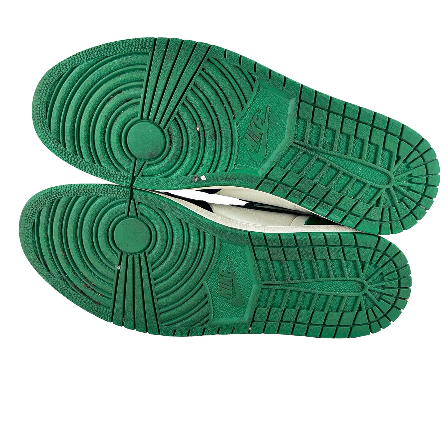 555088 302 Jordan 1 Retro High Pine Green [USED] - 13 M (Used)