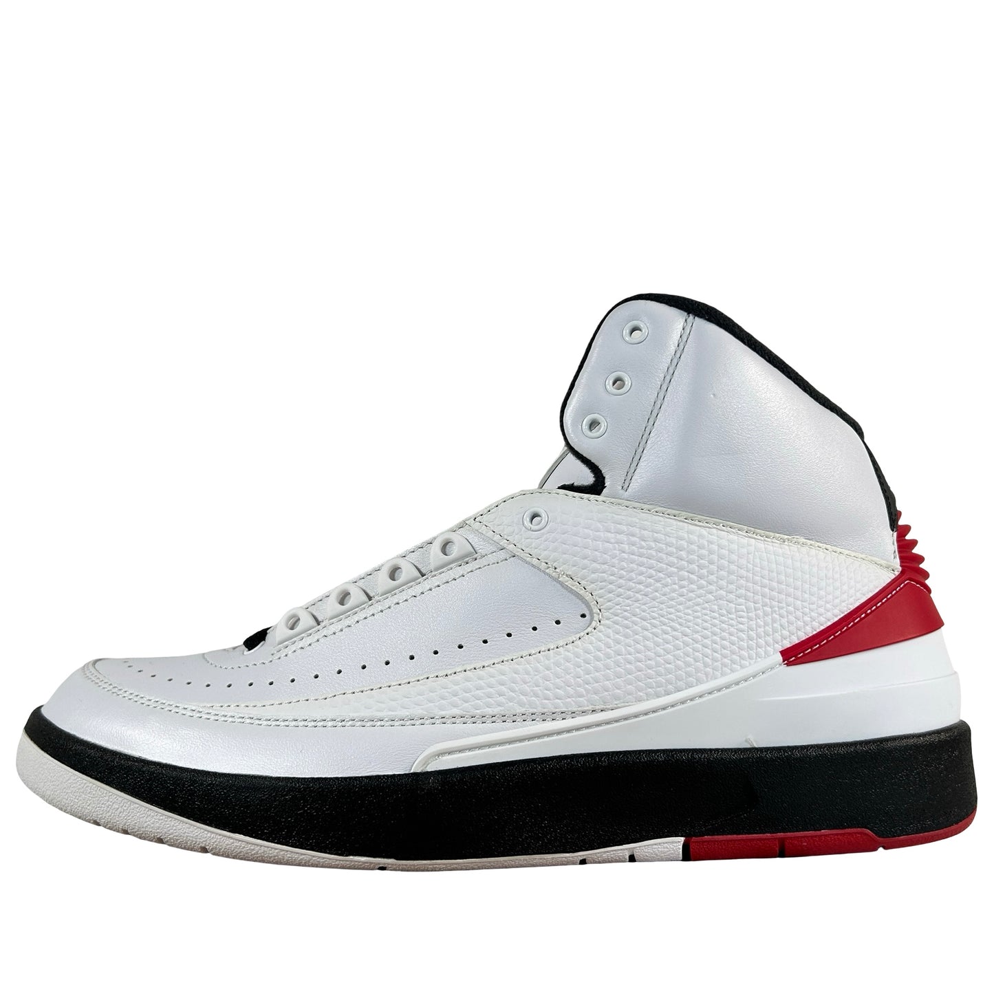 DX2454 106 Jordan 2 Retro OG Chicago (2022) - 11 M (Yellowing)