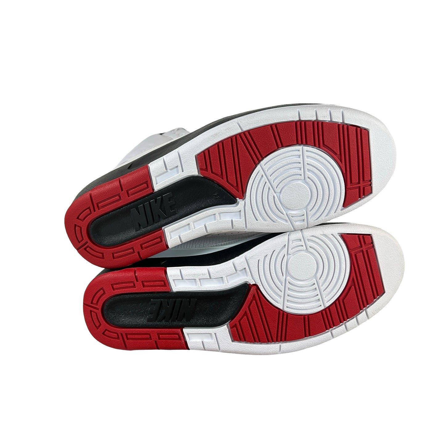 DX2454 106 Jordan 2 Retro OG Chicago (2022) - 11 M (Yellowing)