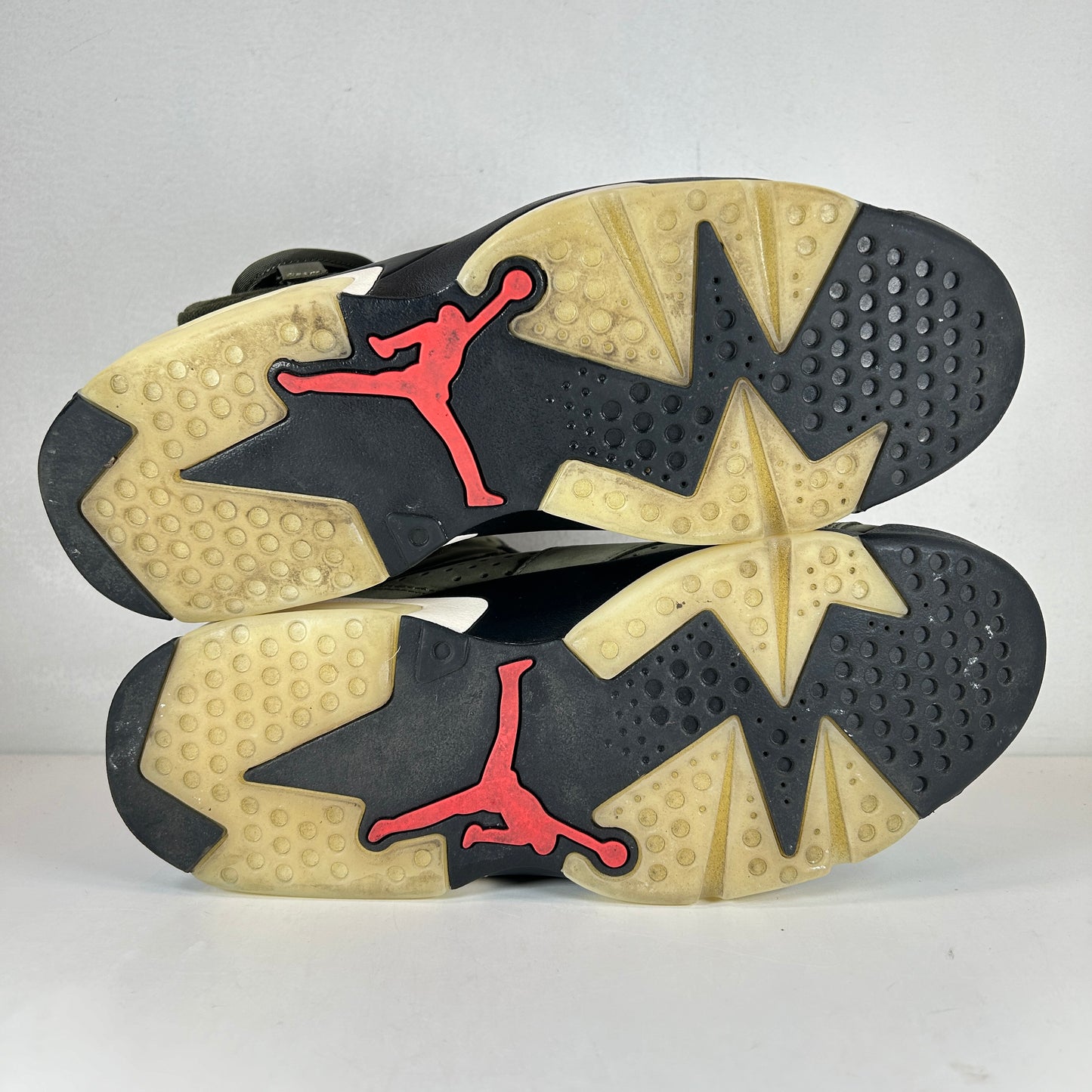 CN1084 200 Jordan 6 Retro Travis Scott [USED] - 10 M (Used2)