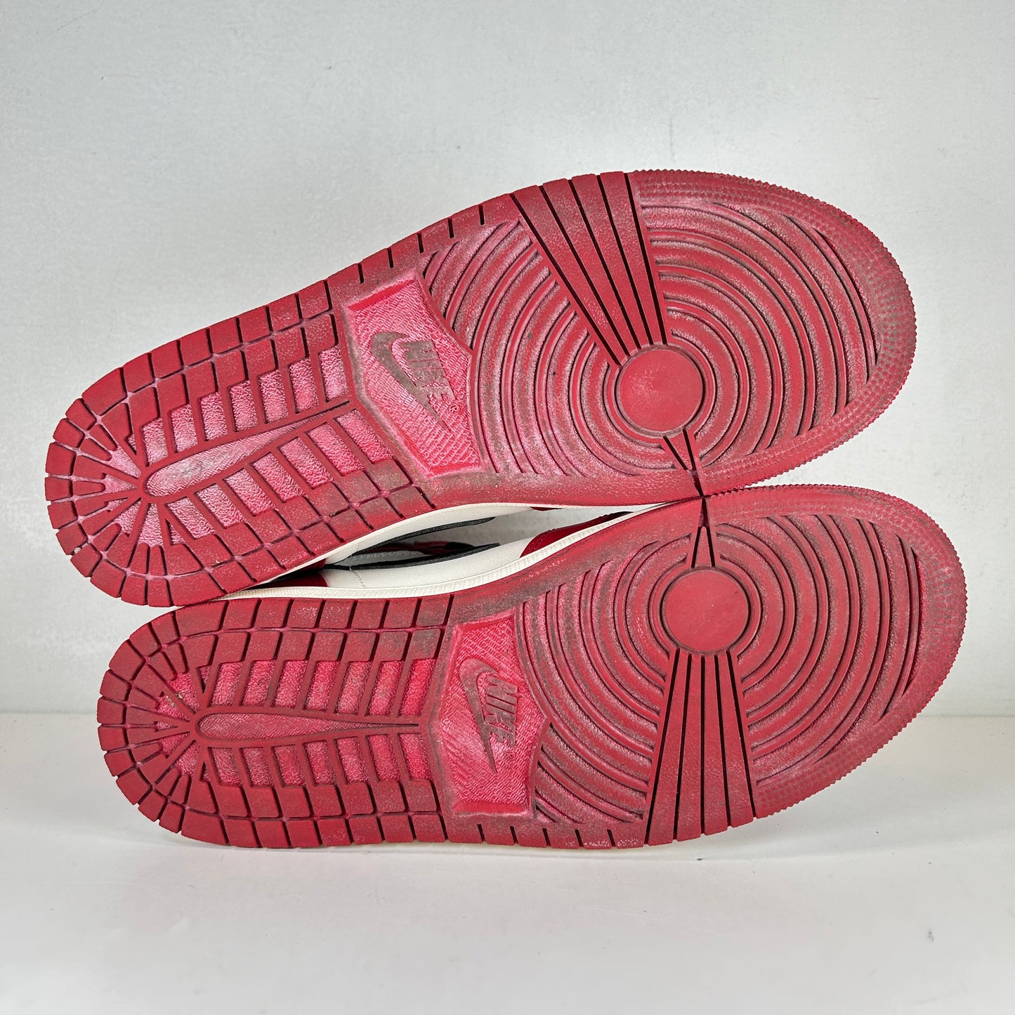 DZ5485 612 Jordan 1 Retro High OG Chicago Lost And Found [USED] - 9.5 M (Used)