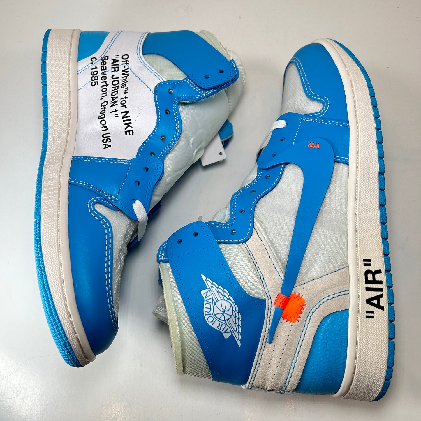 AQ0818 148 Jordan 1 Retro Alto Blanco roto UNC