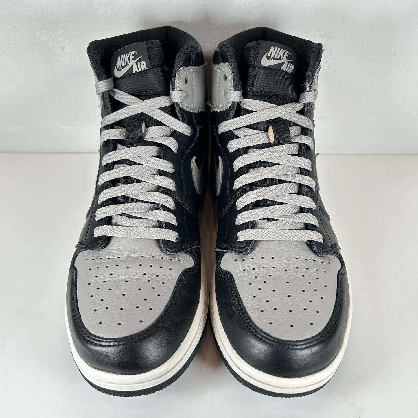 555088 013 Jordan 1 Sombra (2018)