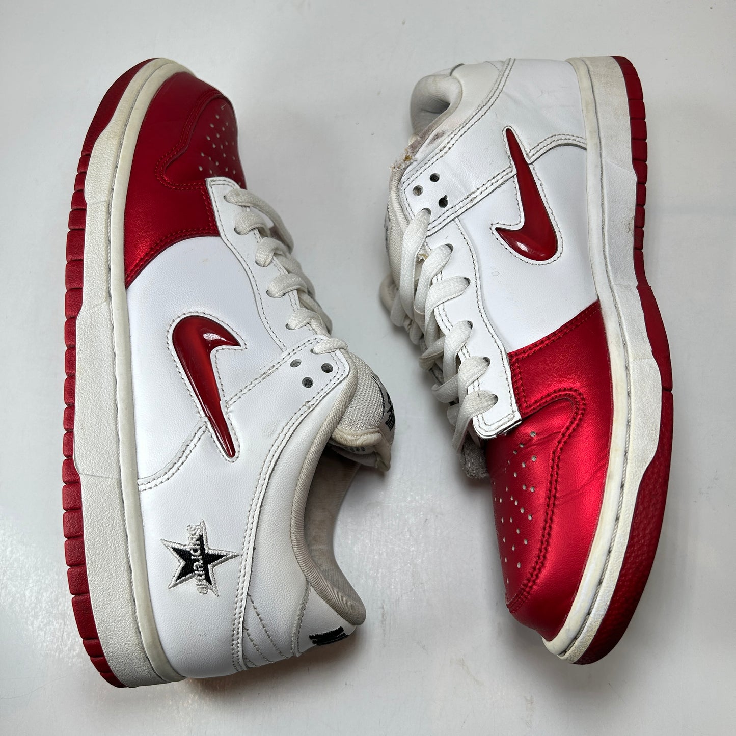 CK3480 600 Nike SB Dunk Low Supreme Jewel Swoosh Red [USED] - 8 M (Used)