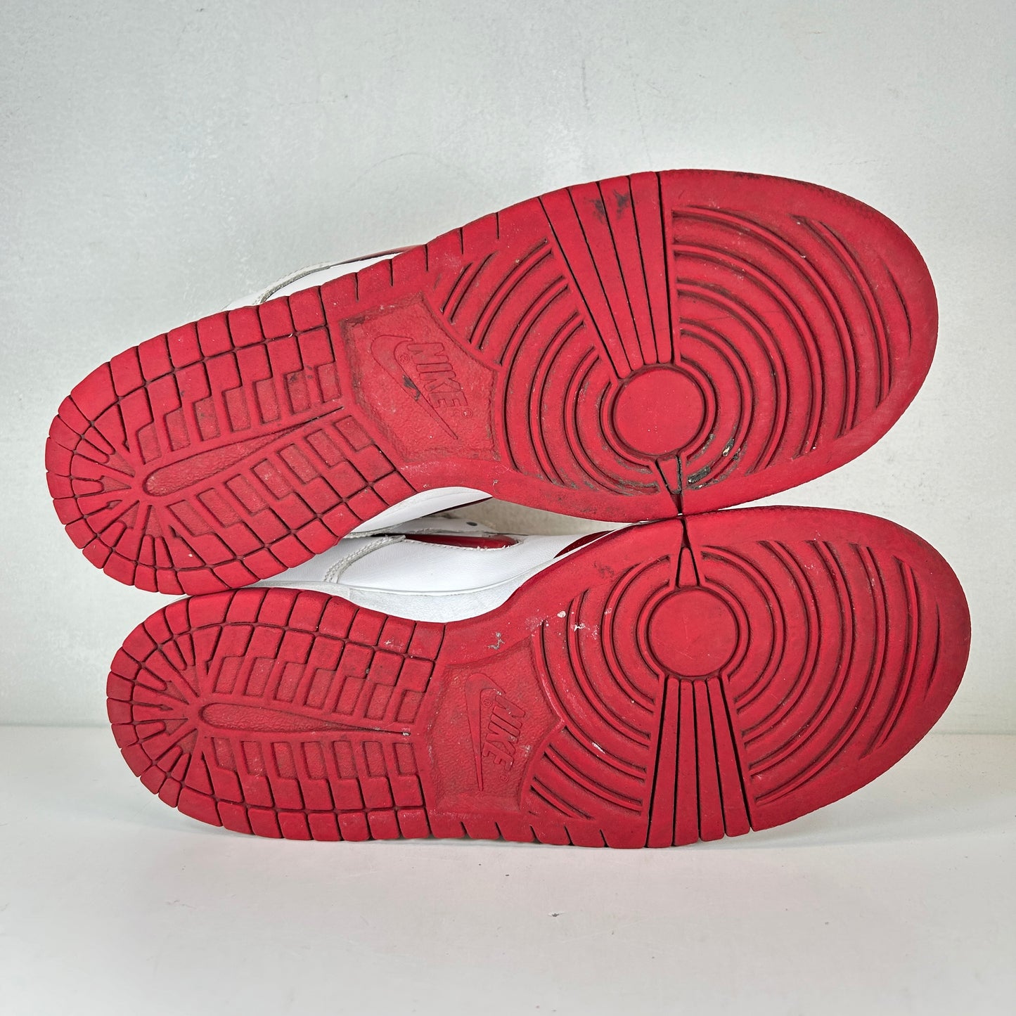 CK3480 600 Nike SB Dunk Low Supreme Jewel Swoosh Red [USED] - 8 M (Used)