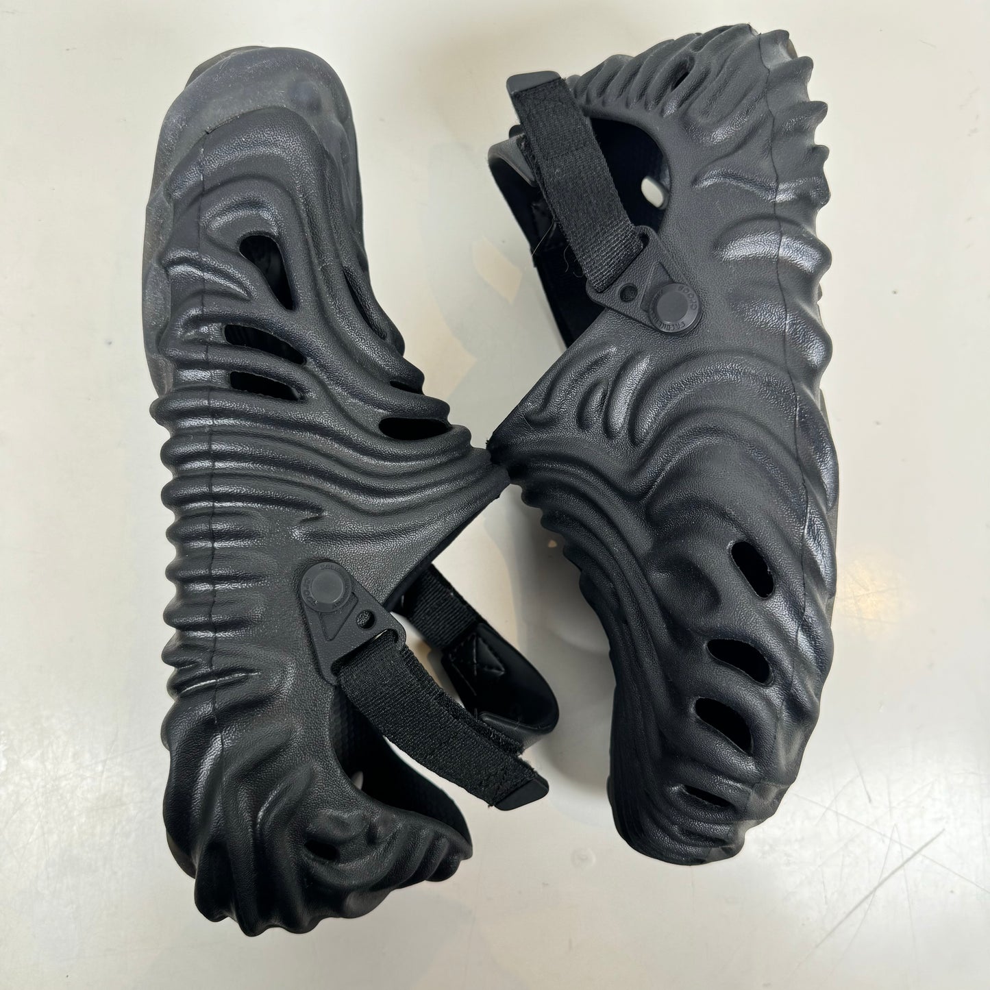 207393 001 Zueco Crocs Pollex de Salehe Bembury Sasquatch
