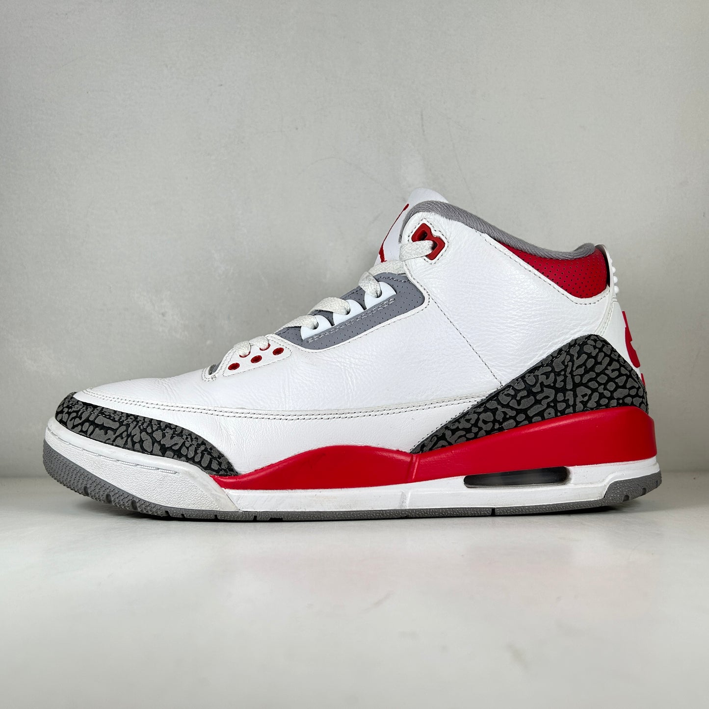 DN3707 160 Jordan 3 Retro Fire Red (2022) [USED] - 12 M (Used3)
