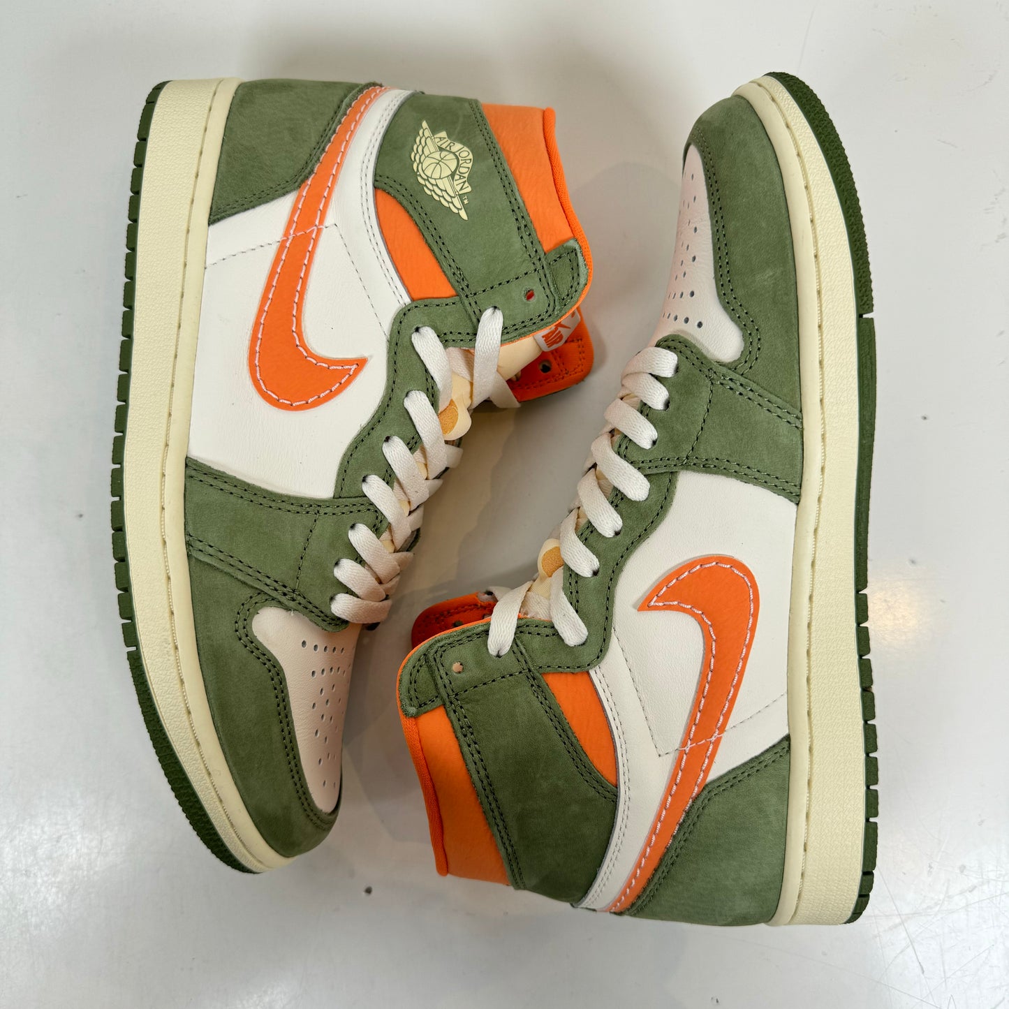 FB9934 300 Jordan 1 High OG Craft Celadon [USED] - 8.5 M (Used)
