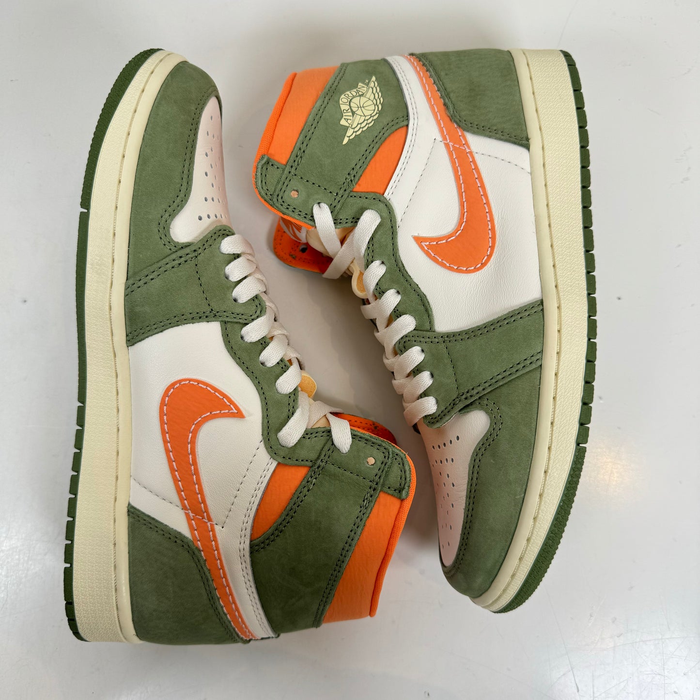 FB9934 300 Jordan 1 High OG Craft Celadon [USED] - 8.5 M (Used)