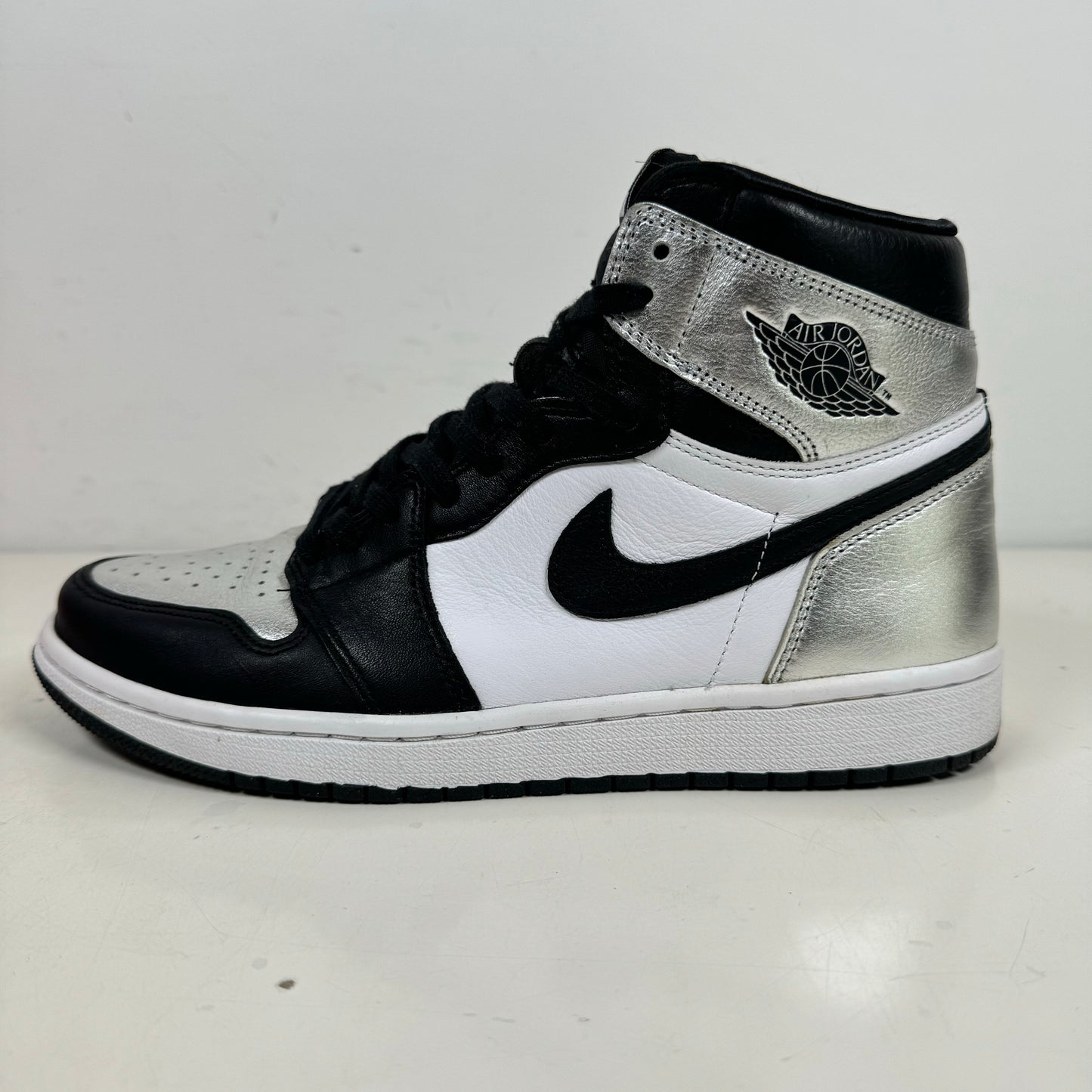 CD0461 001 Jordan 1 Retro High Silver Toe (W) [USED] - 10 W (Used)