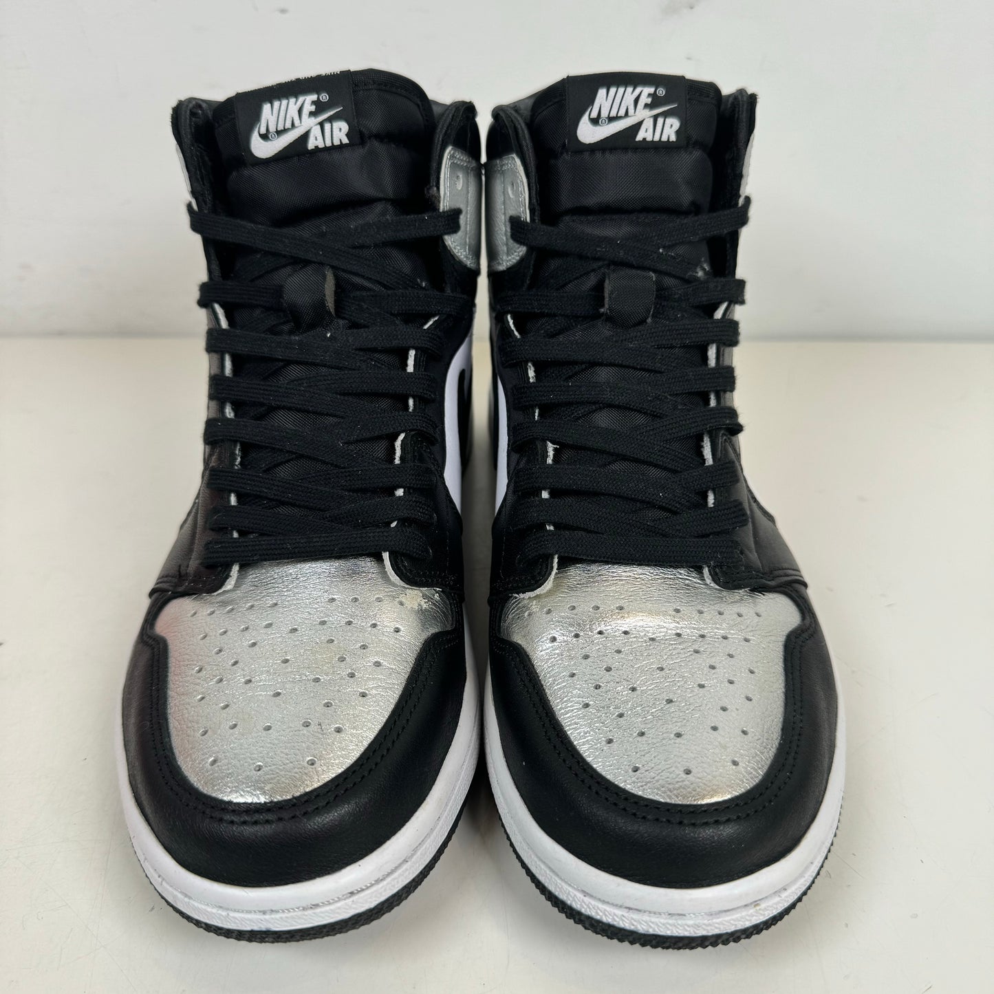 CD0461 001 Jordan 1 Retro High Silver Toe (W) [USED] - 10 W (Used)