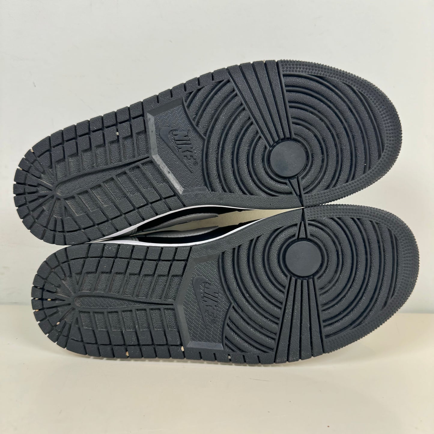 CZ0790 003 Jordan 1 Low OG Shadow (2024) [USED] - 9 M (Used)