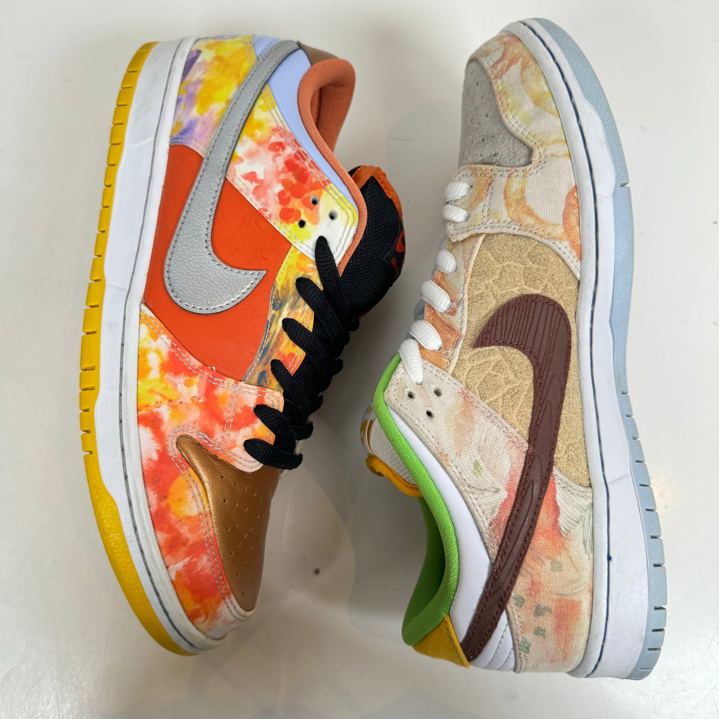 CV1628 800 Nike SB Dunk Low Street Hawker [USED] - 10 M (Used)