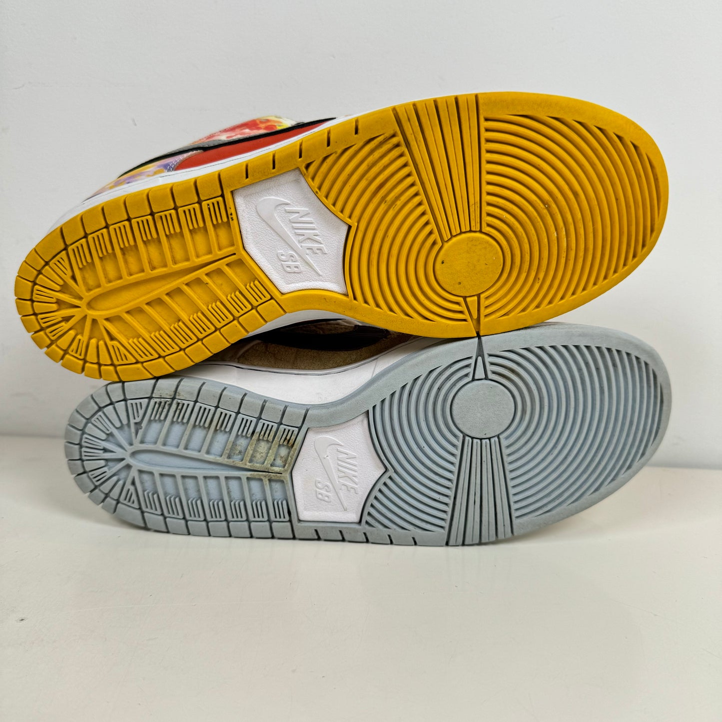 CV1628 800 Nike SB Dunk Low Street Hawker [USED] - 10 M (Used)