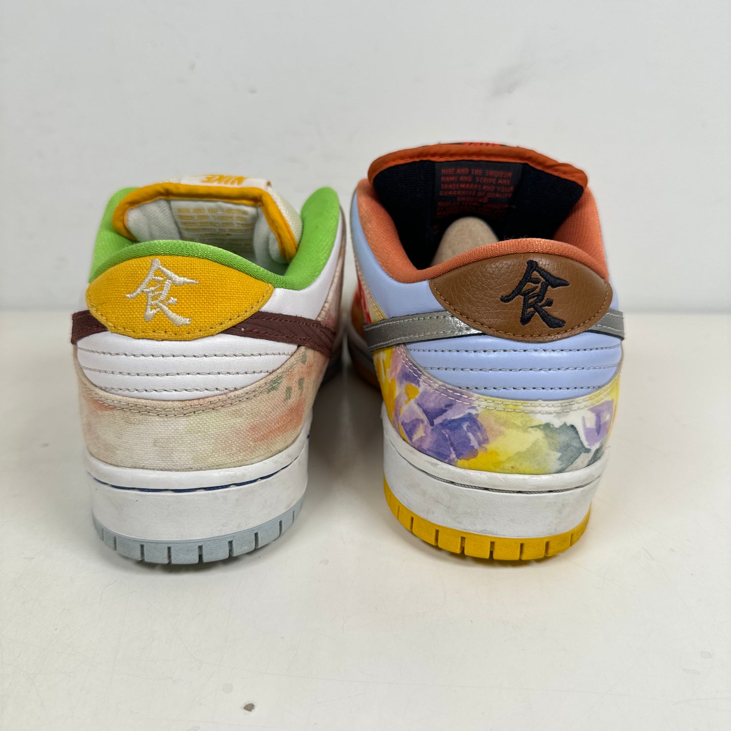CV1628 800 Nike SB Dunk Low Street Hawker [USED] - 10 M (Used)