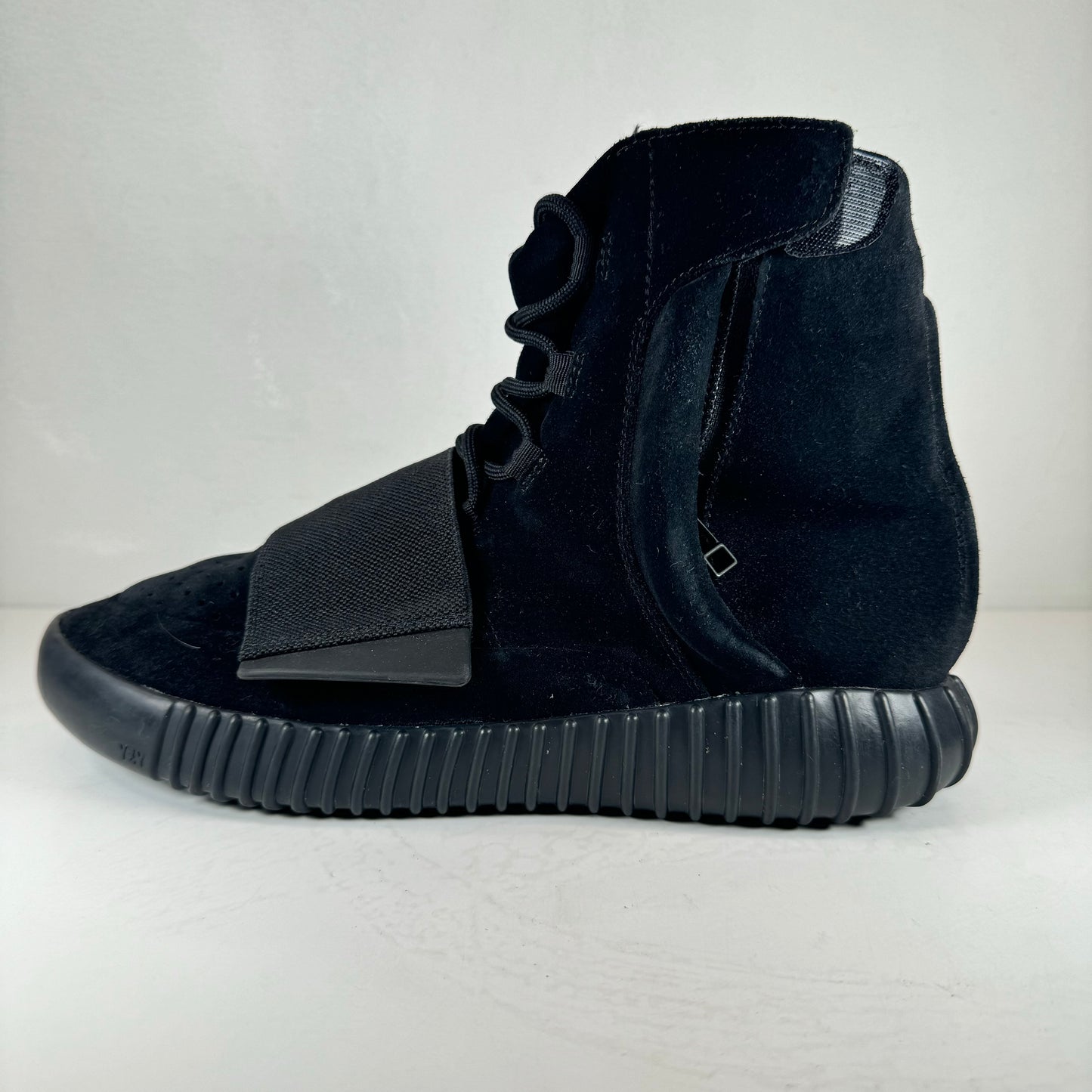 BB1839 adidas Yeezy Boost 750 Triple Black [USED] - 9 M (Used) (No Box)