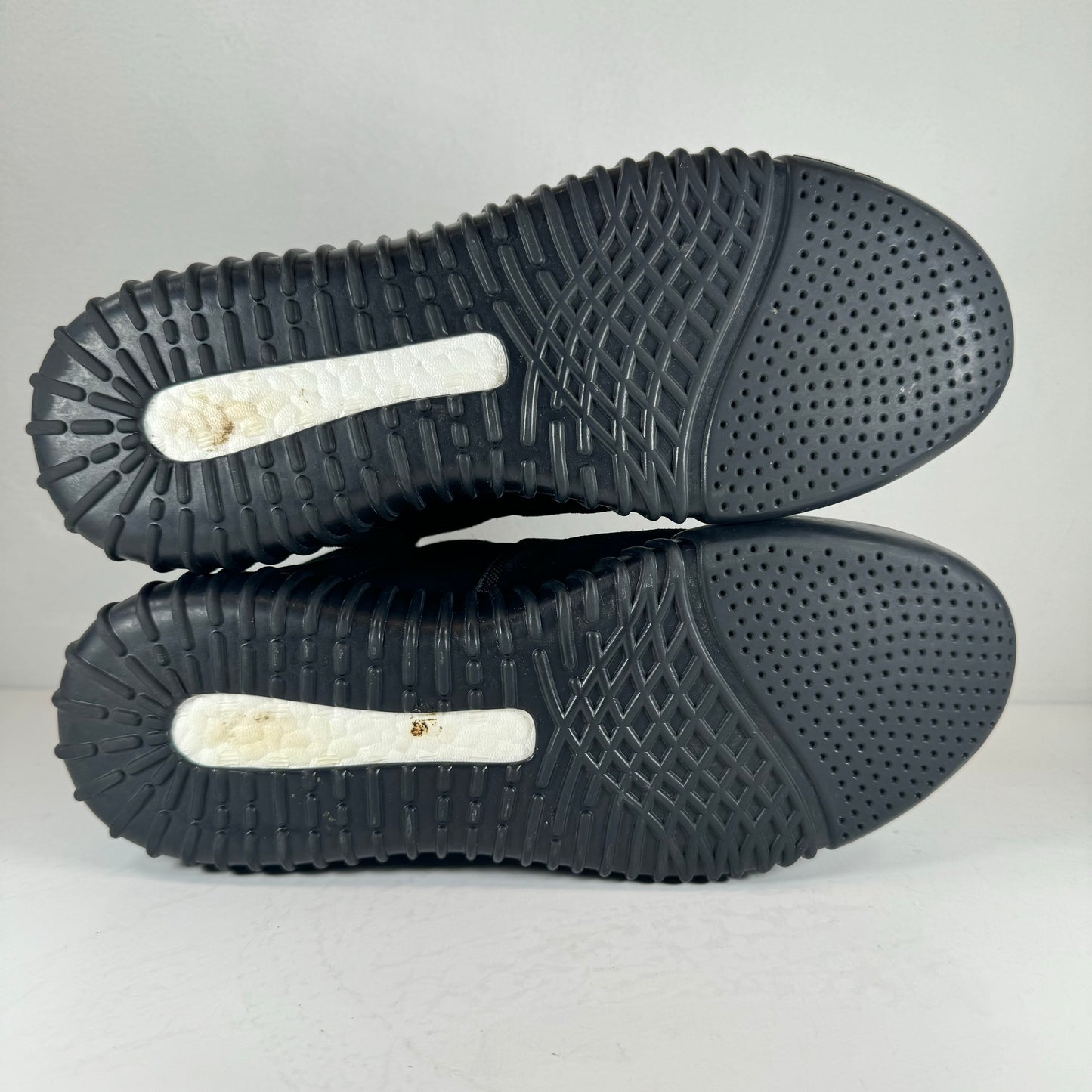 BB1839 adidas Yeezy Boost 750 Triple Black [USED] - 9 M (Used) (No Box)