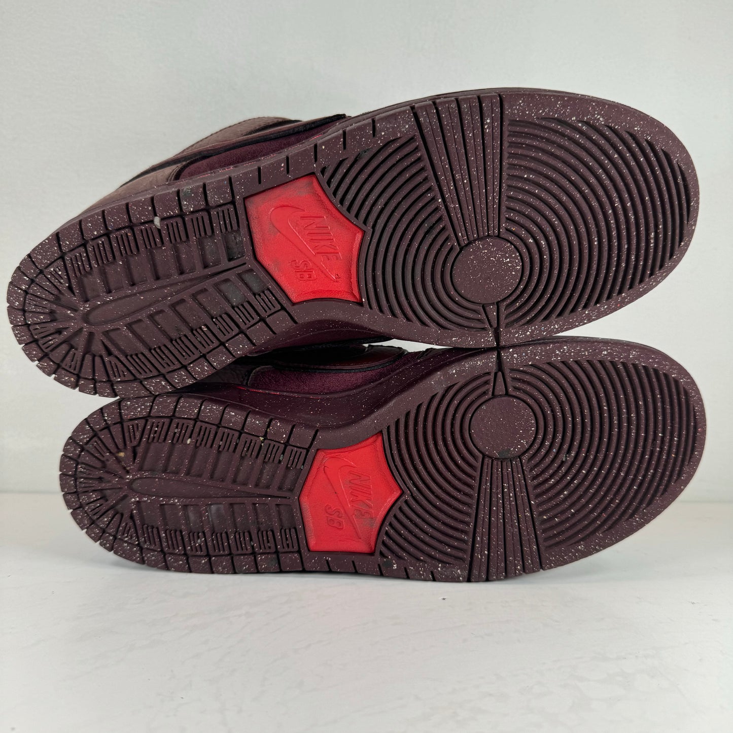 FN0619 600 Nike SB Dunk Low “City of Love” [USED] - 9.5 M (Used) (No Box)