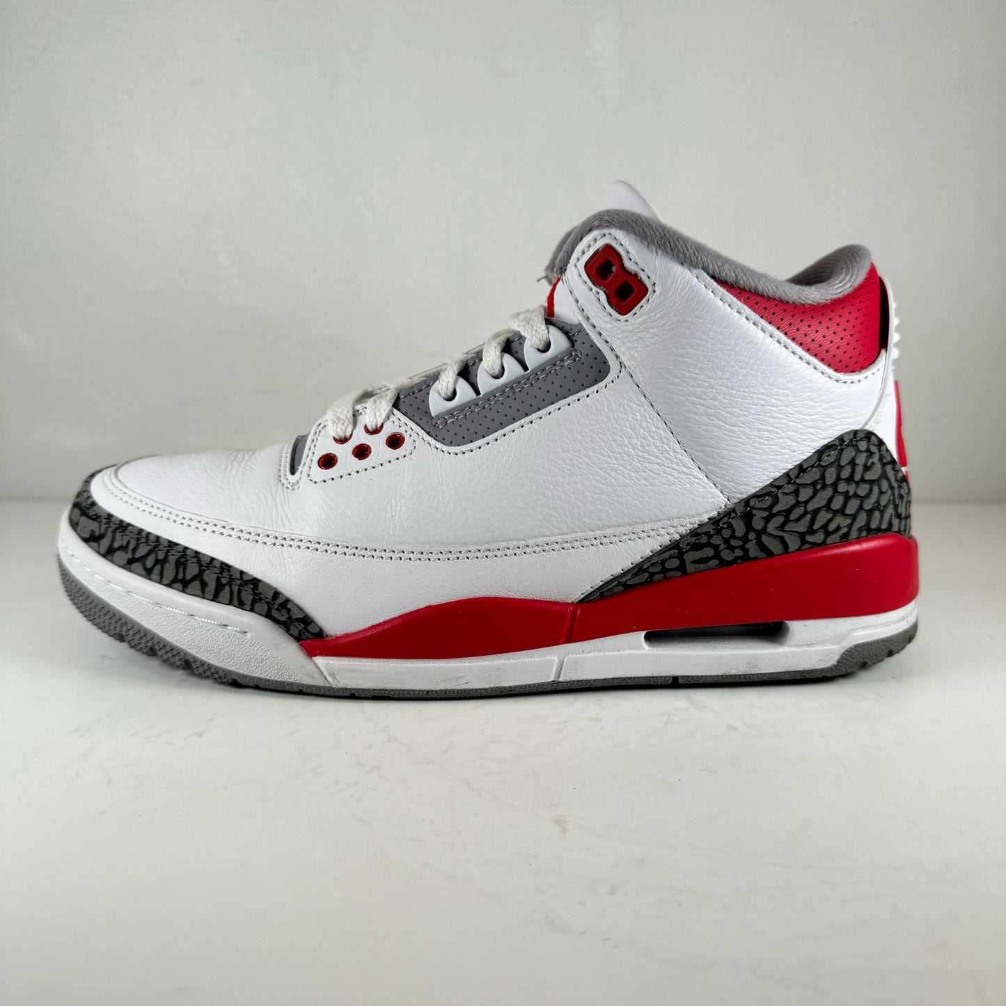 DN3707 160 Jordan 3 Retro Fire Red (2022) [USED] - 8 M (Used3)