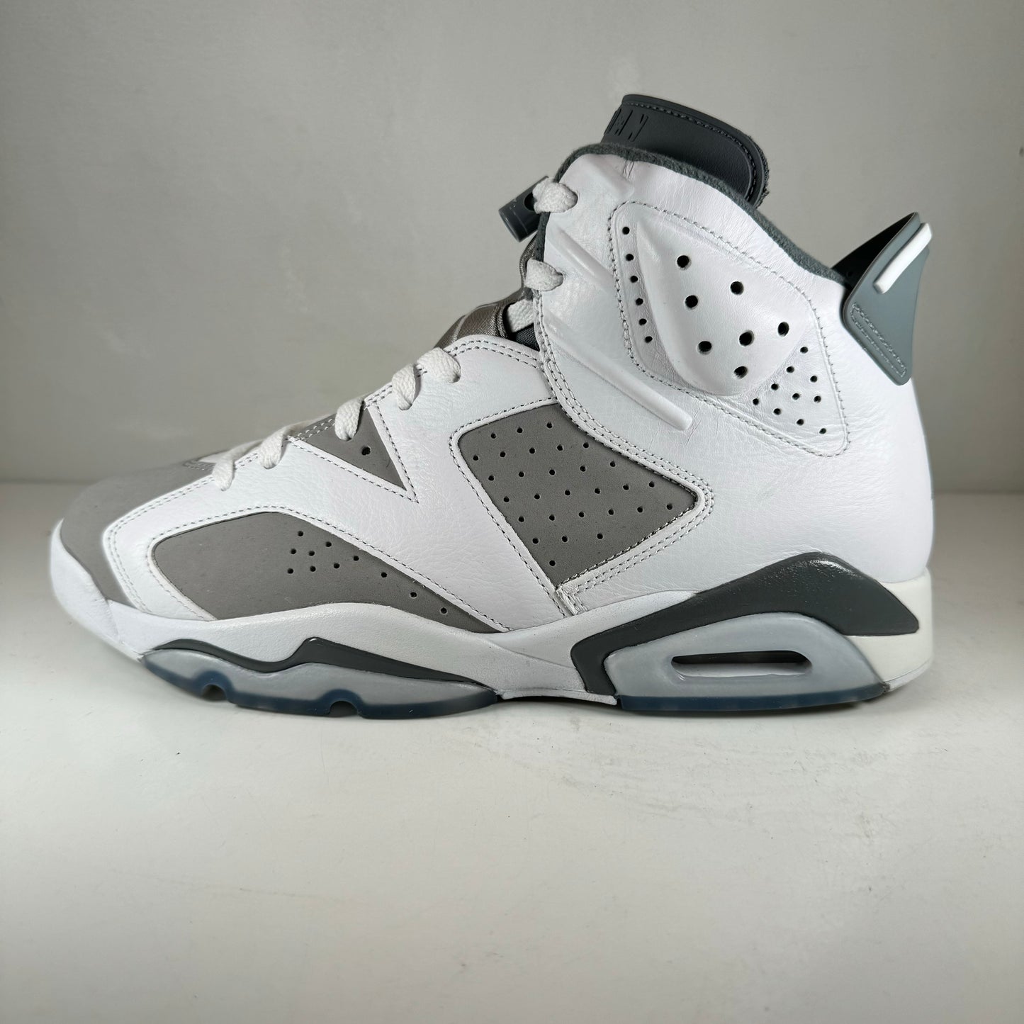 CT8529 100 Jordan 6 Retro Cool Grey [USED] - 11 M (Used)