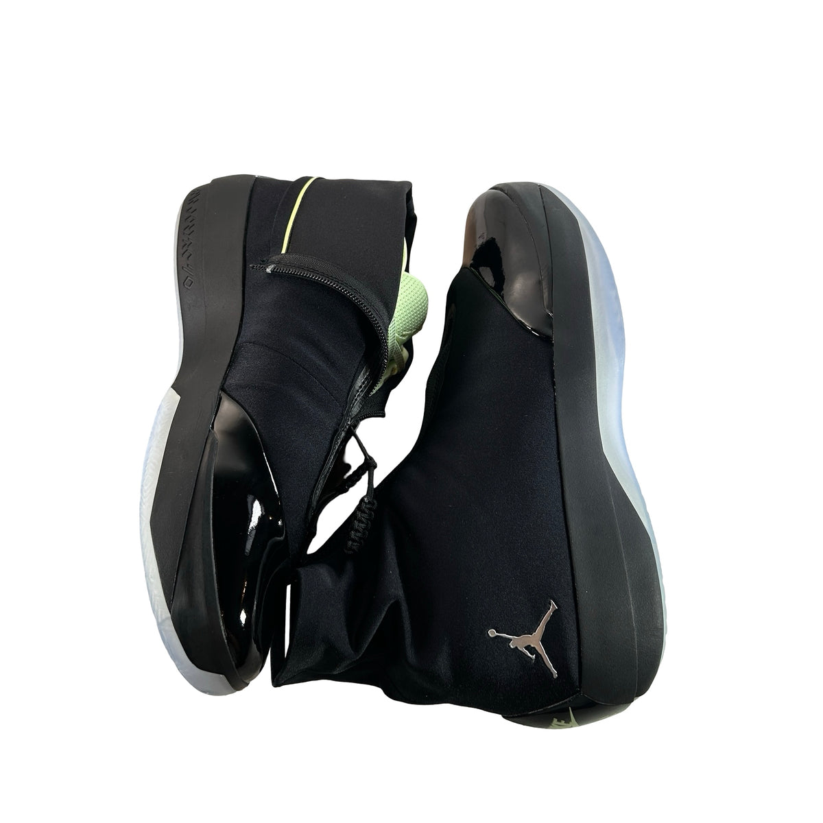 IR2084 001 Air Jordan 40-28 Black Volt