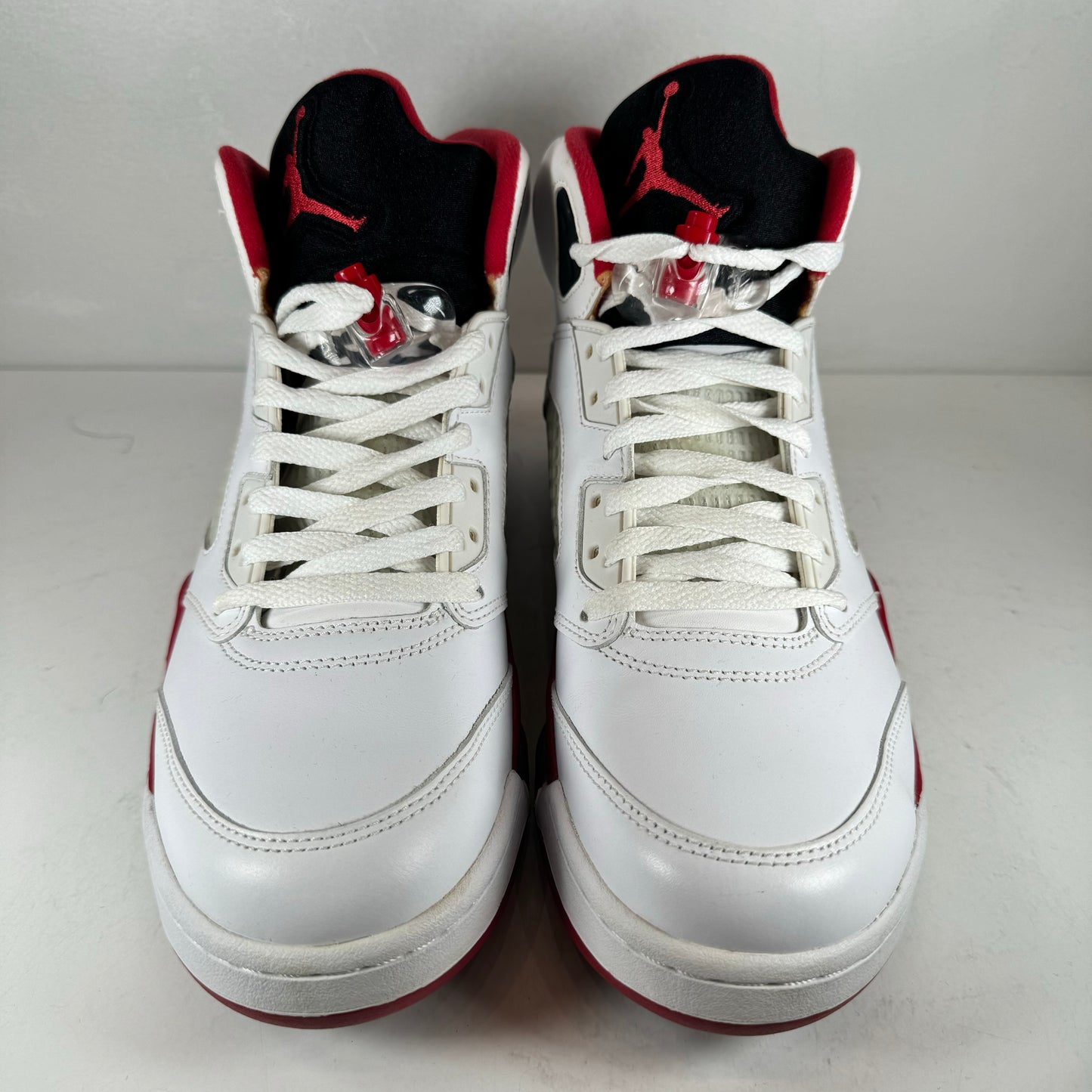 136027 120 Jordan 5 Retro Fire Red Black Tongue (2013) [USED] - 9.5 M (Used) (No Box)