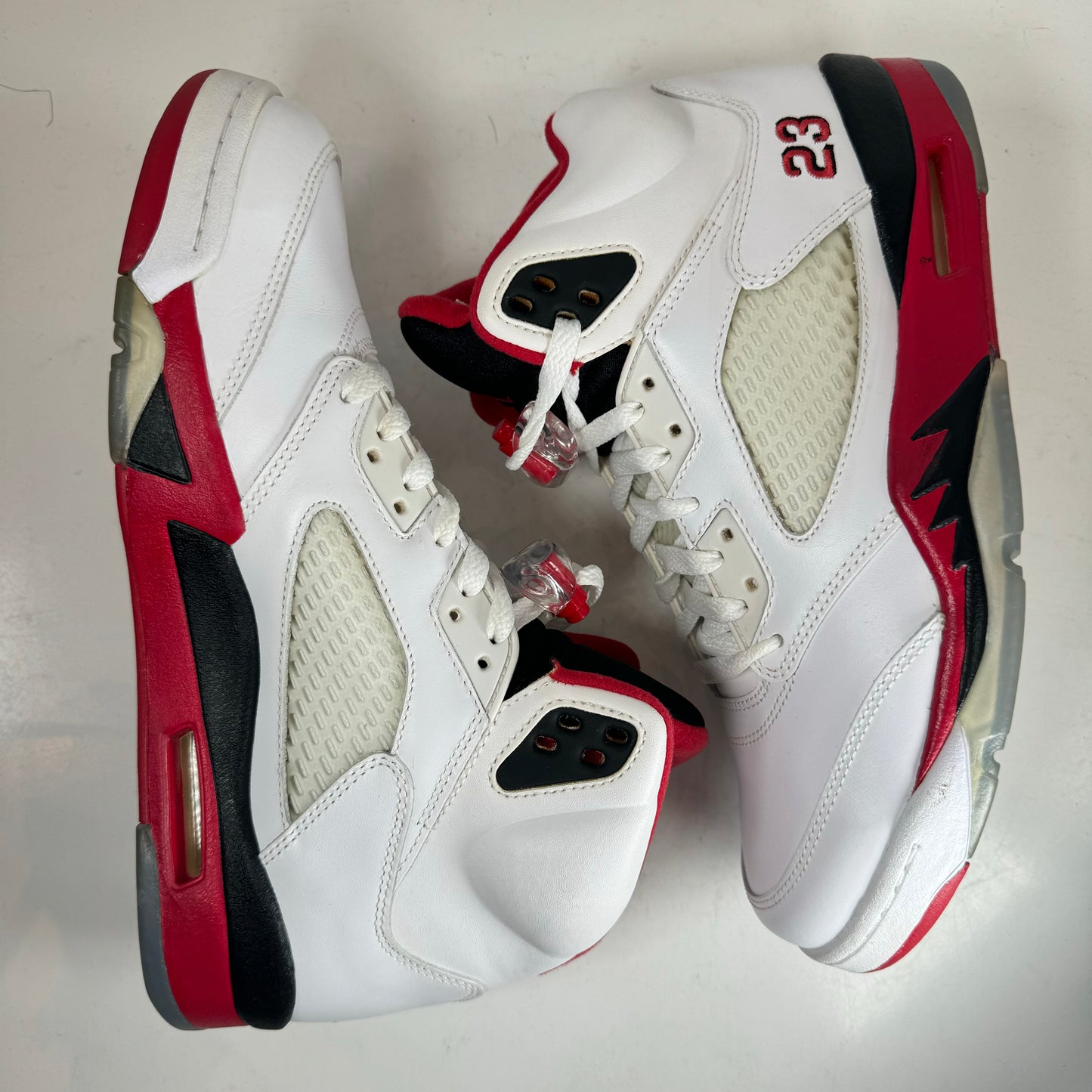 136027 120 Jordan 5 Retro Fire Red Black Tongue (2013) [USED] - 9.5 M (Used) (No Box)