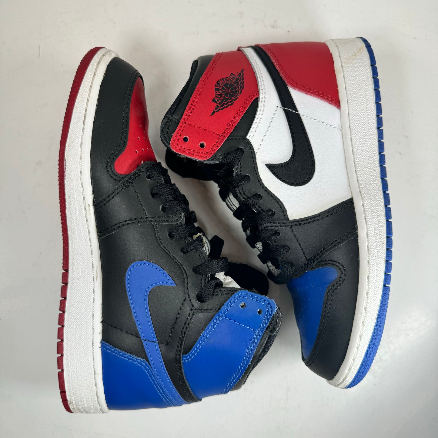 575441 026 Jordan 1 Retro Top 3 (GS) [USED] - 3.5 Y (Used)