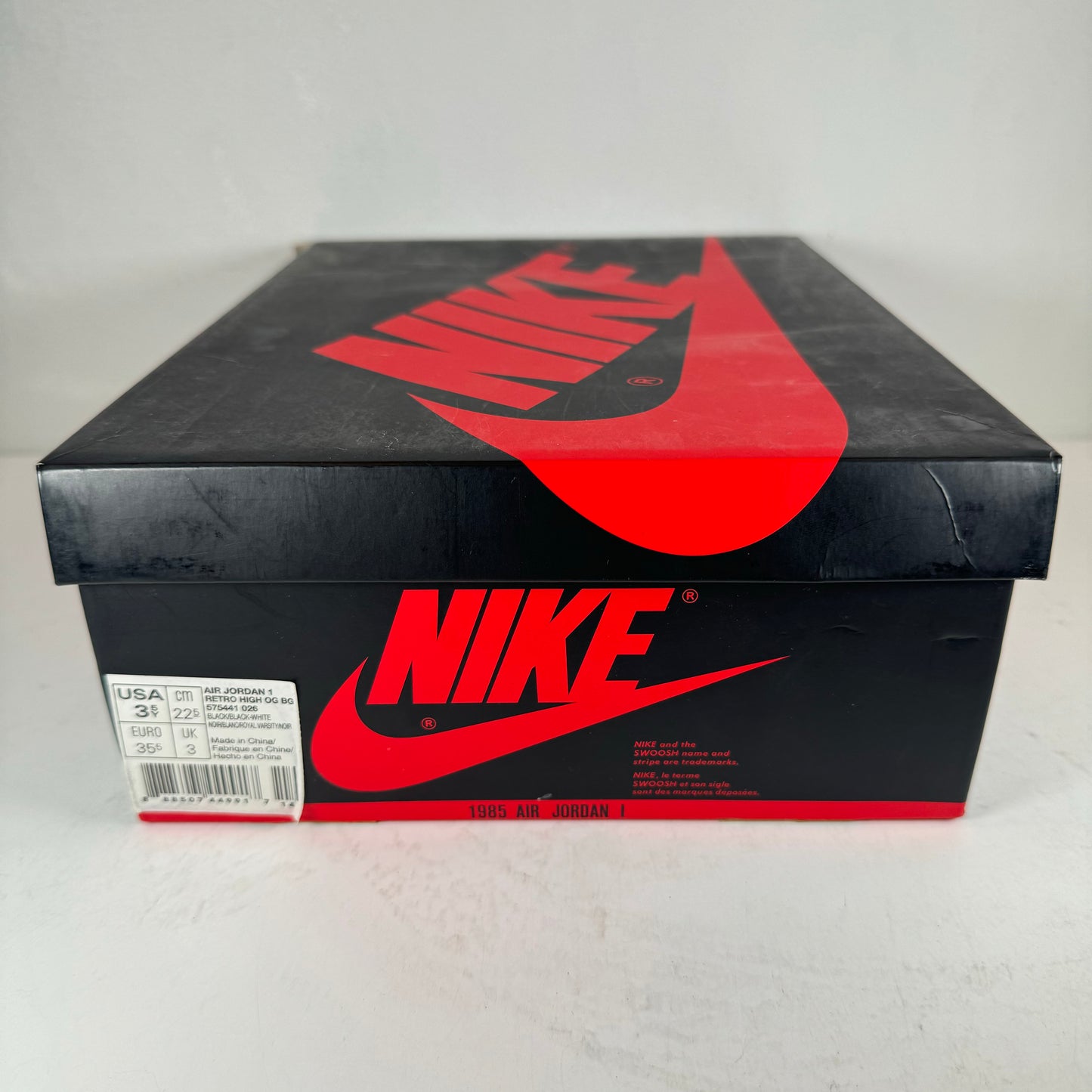 575441 026 Jordan 1 Retro Top 3 (GS) [USED] - 3.5 Y (Used)