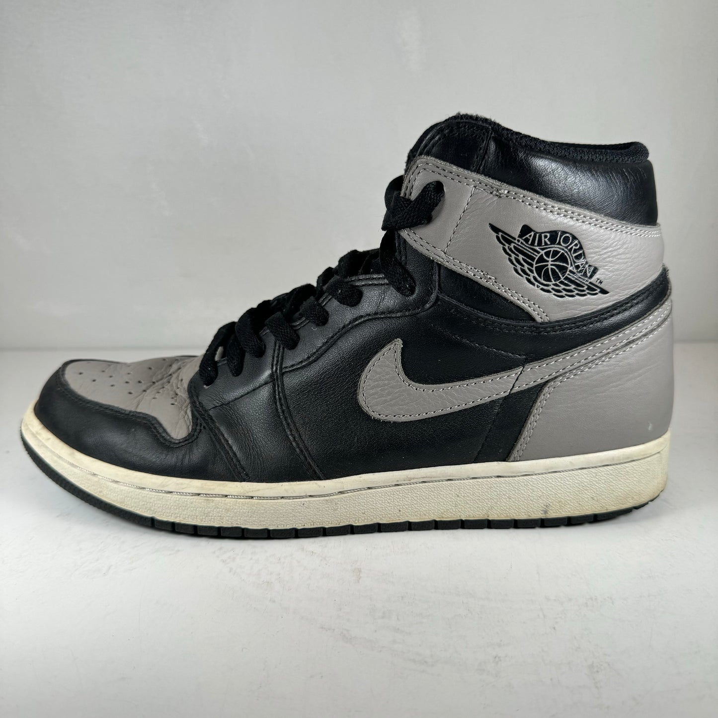 555088 013 Jordan 1 Shadow (2018) [USED] - 10.5 M (Used)
