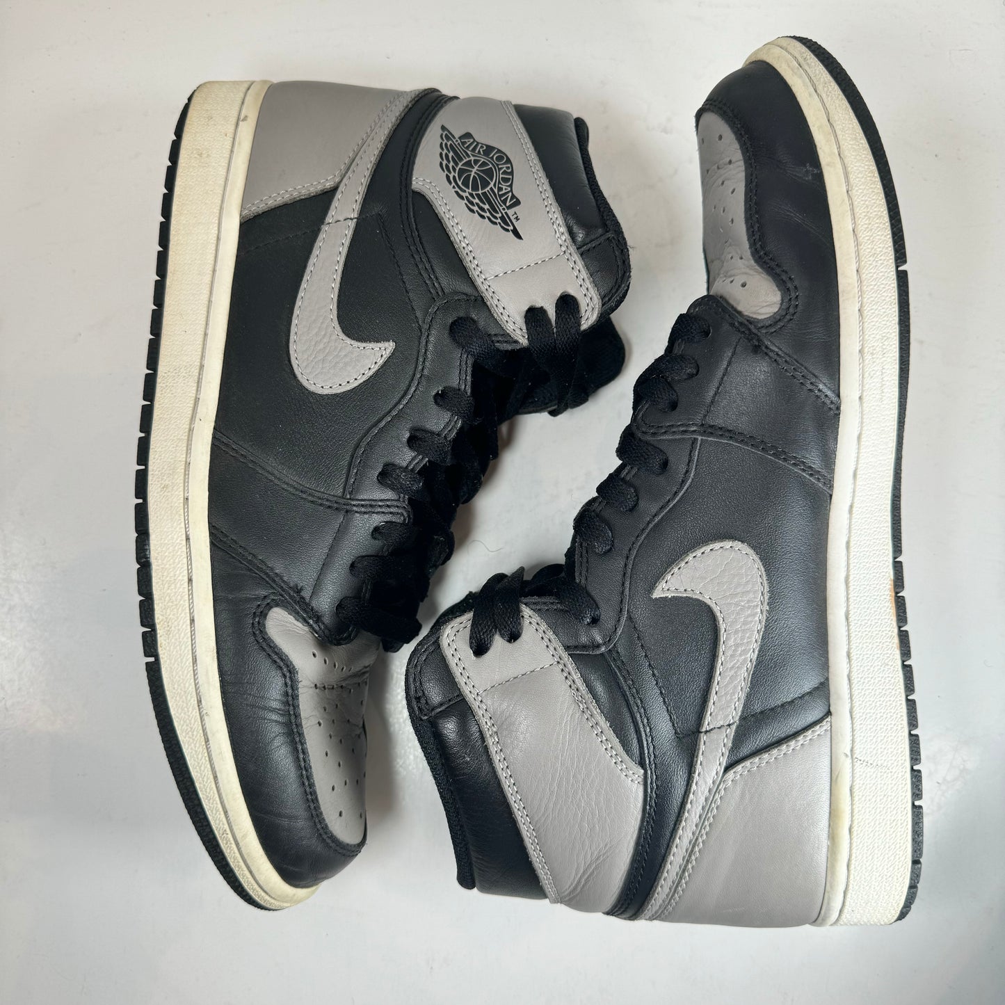 555088 013 Jordan 1 Shadow (2018) [USED] - 10.5 M (Used)