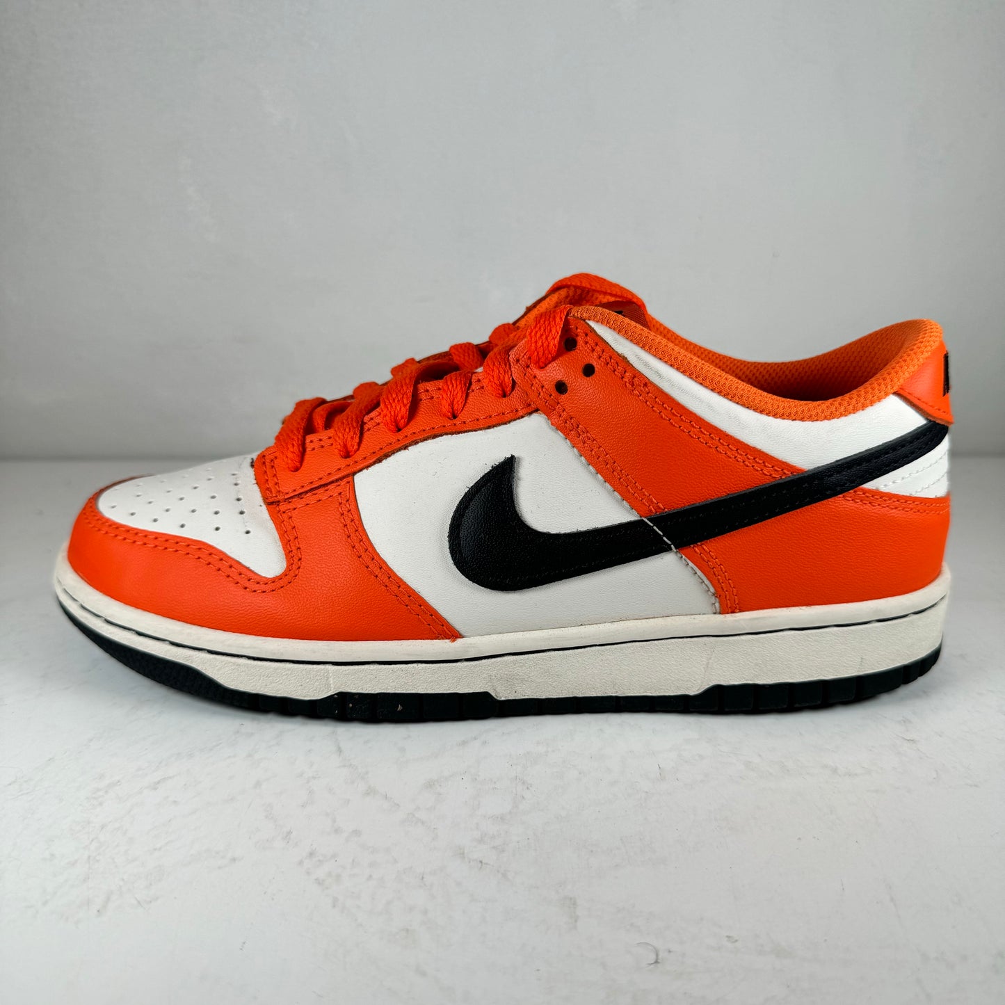 DH9765 003 Nike Dunk Low Halloween (2022) (GS) [USED] - 6 Y (Used)