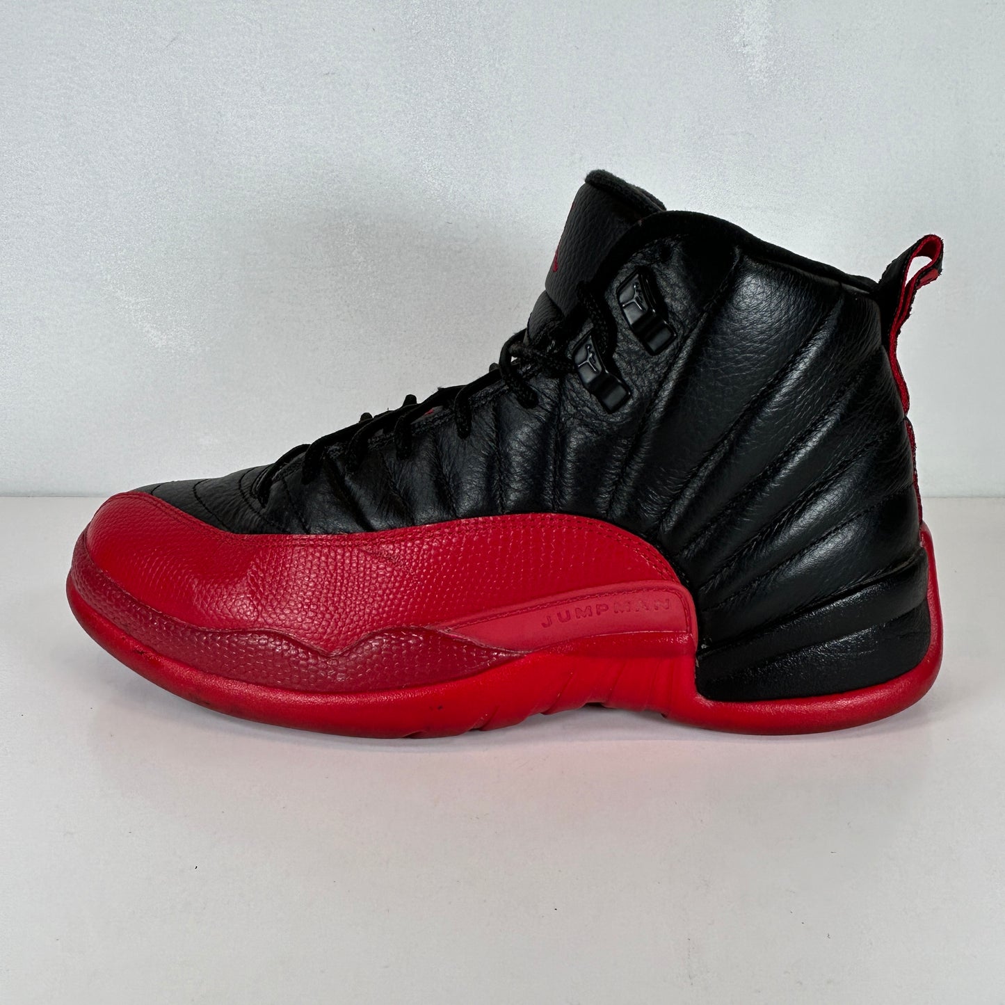 130690 002 Jordan 12 Retro Flu Game (2016) [USED] - 8 M (Used) (No Box)