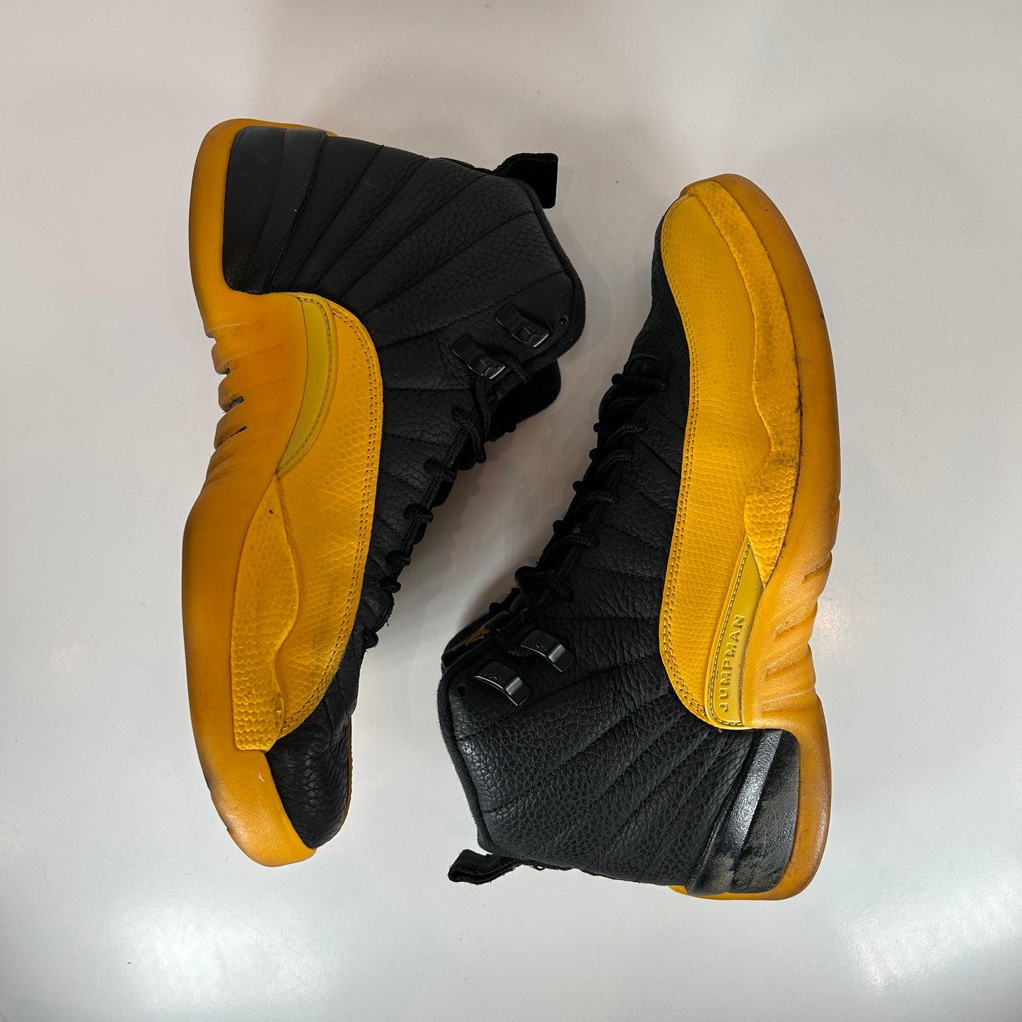 130690 070 Jordan 12 Black University Gold [USED] - 9 M (Used) (No Box) (Missing Insoles)