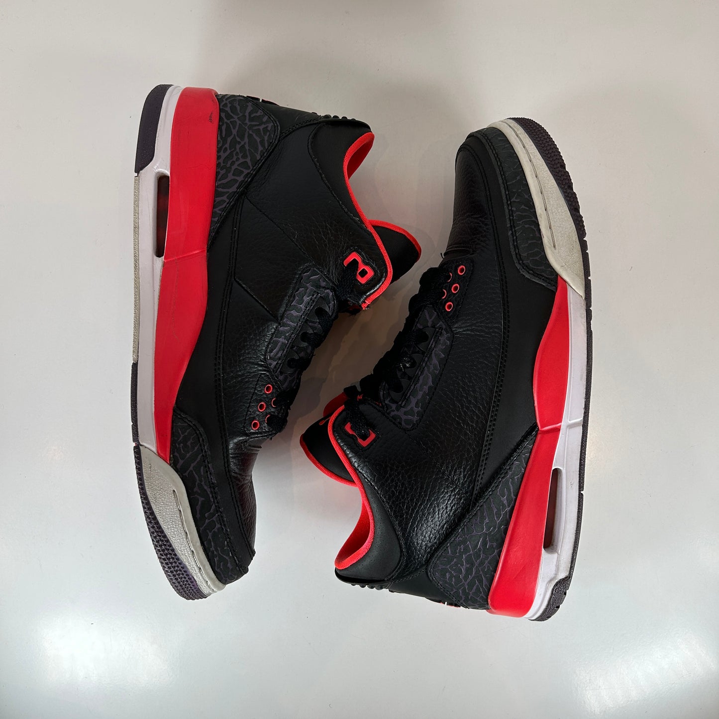 136064 005 Jordan 3 Retro Crimson [USED] - 12 M (Used) (No Box)