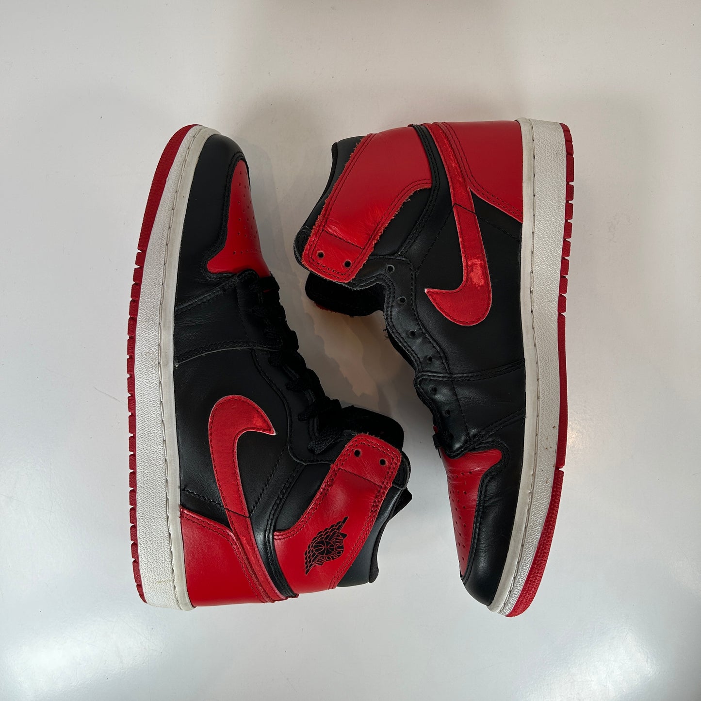 136066 061 Jordan 1 Retro Bred (2001) [USED] - 9 M (Used)