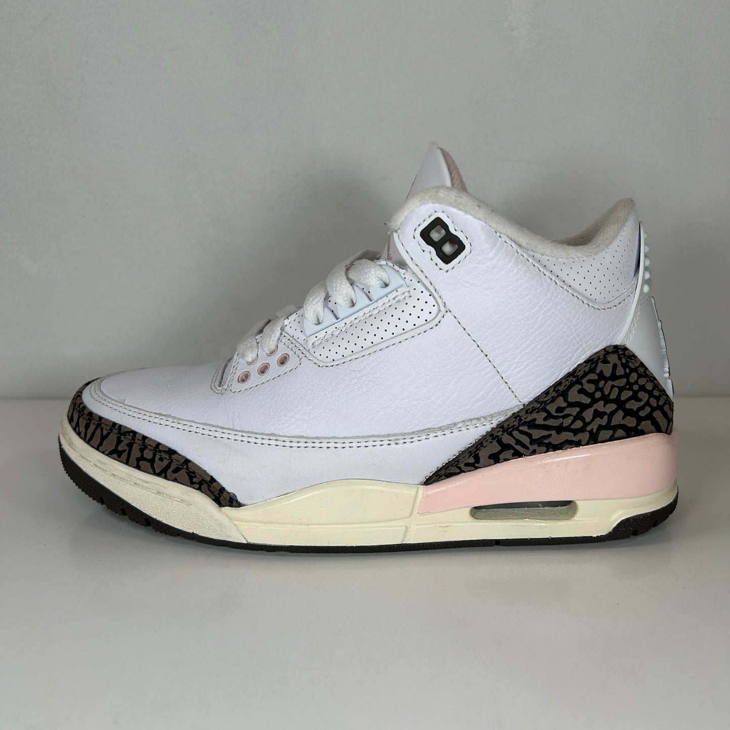 CK9246 102 Jordan 3 Retro Neapolitan Dark Mocha (Women's) - 7 W (Used)